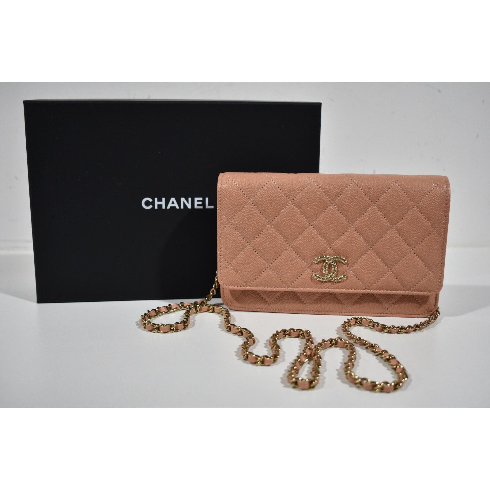 Chanel Chanel Wallet Chain WOC Gold CC Logo Shoulder Crossbody Bag Size ONE SIZE - 2 Thumbnail