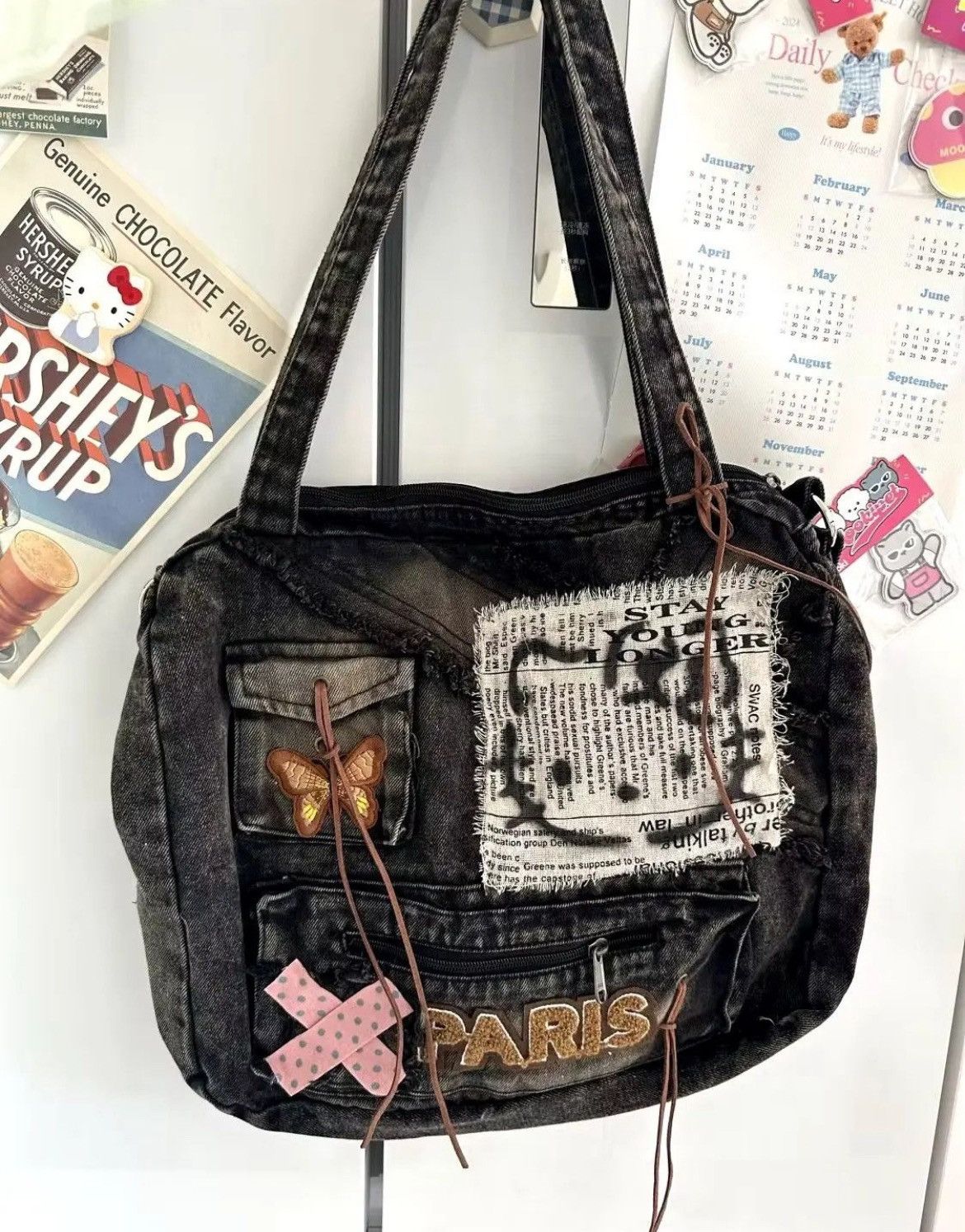 Japanese Brand × Vintage Capacity Patchwork Retro Hello Kitty Y2k Bag Size ONE SIZE - 1 Thumbnail