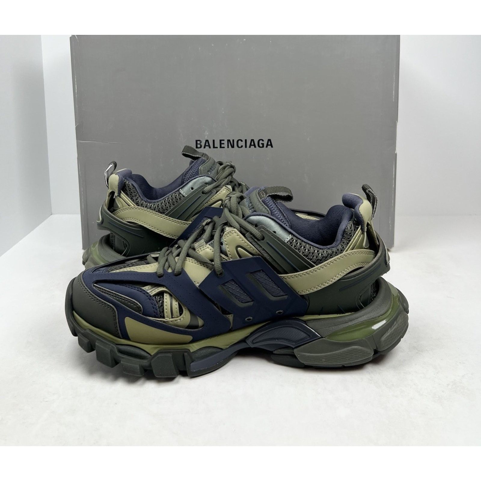 Balenciaga Size 40EU/7US - Balenciaga Track Green/Navy/Yellow NEW Size US 7 / EU 40 - 6 Thumbnail