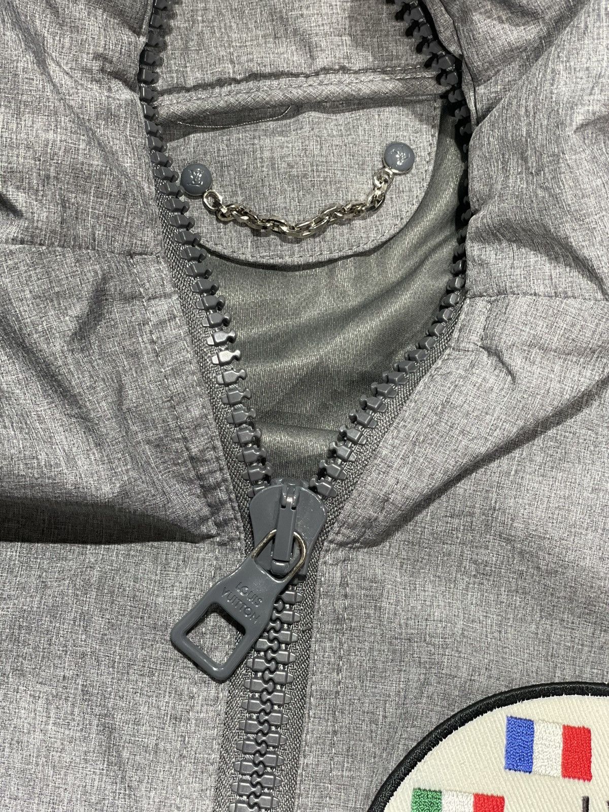 Louis Vuitton Louis Vuitton x Virgil Abloh Size US M / EU 48-50 / 2 - 9 Thumbnail