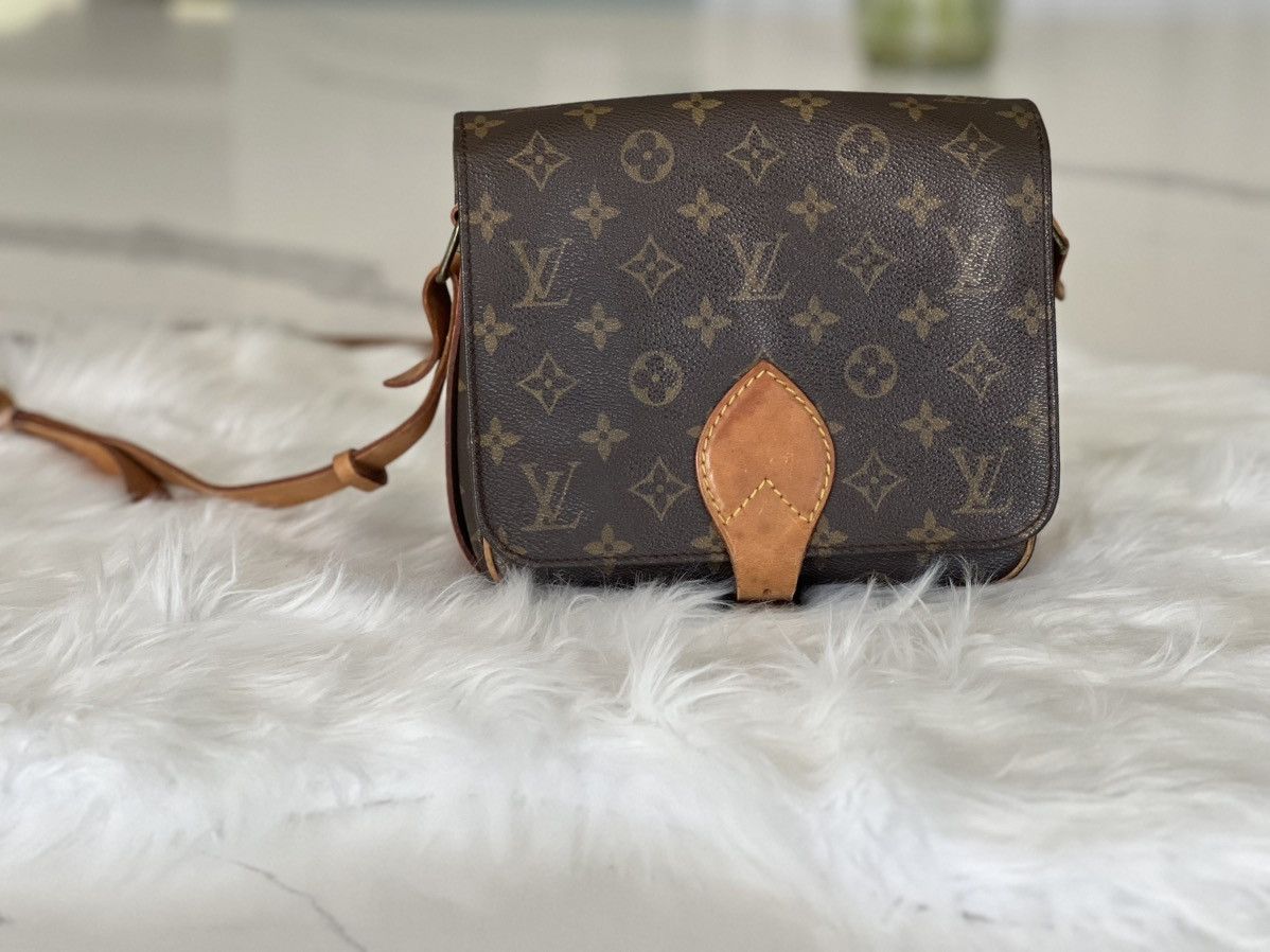 Louis Vuitton Louis Vuitton Cartouchière MM Vintage Crossbody + LV Holder Size ONE SIZE - 2 Thumbnail