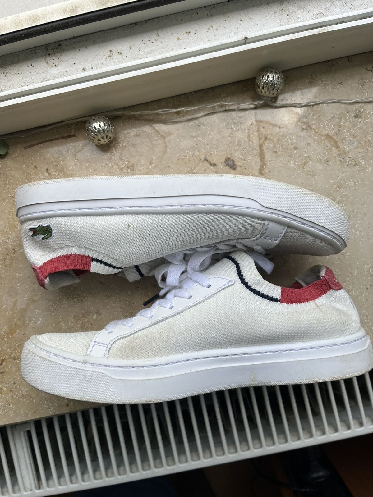 Lacoste Lacoste Women’s La Piquee 120 1 CFA Sneakers, White/Red/Navy Size US 6 / IT 36 - 7 Thumbnail