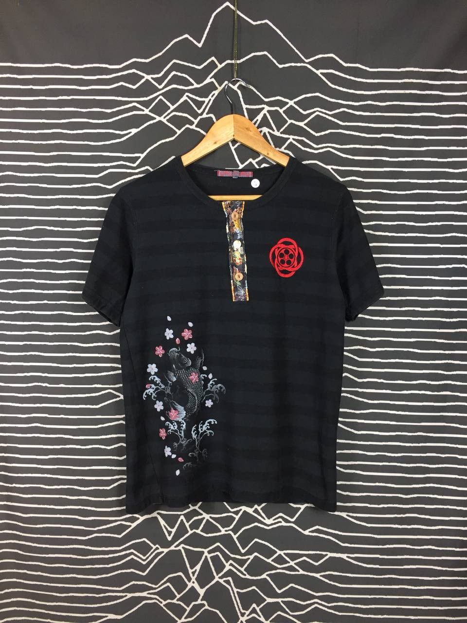 Japanese Brand × Vintage Vtg Japanese Traditional Sukajan Carp Fish Henley Neck Tee Size US M / EU 48-50 / 2 - 4 Thumbnail
