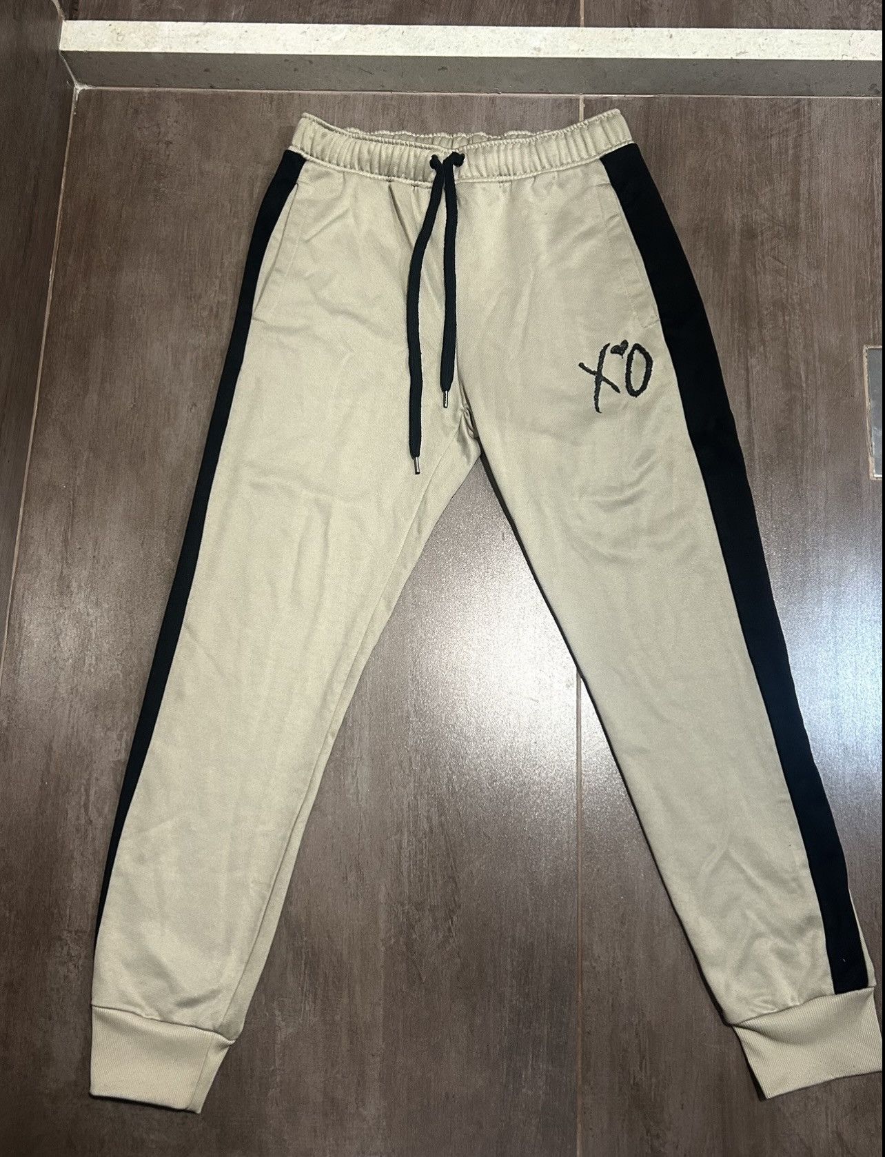 XO The Weeknd XO 002 2018 tracksuit Size US L / EU 52-54 / 3 - 8 Thumbnail
