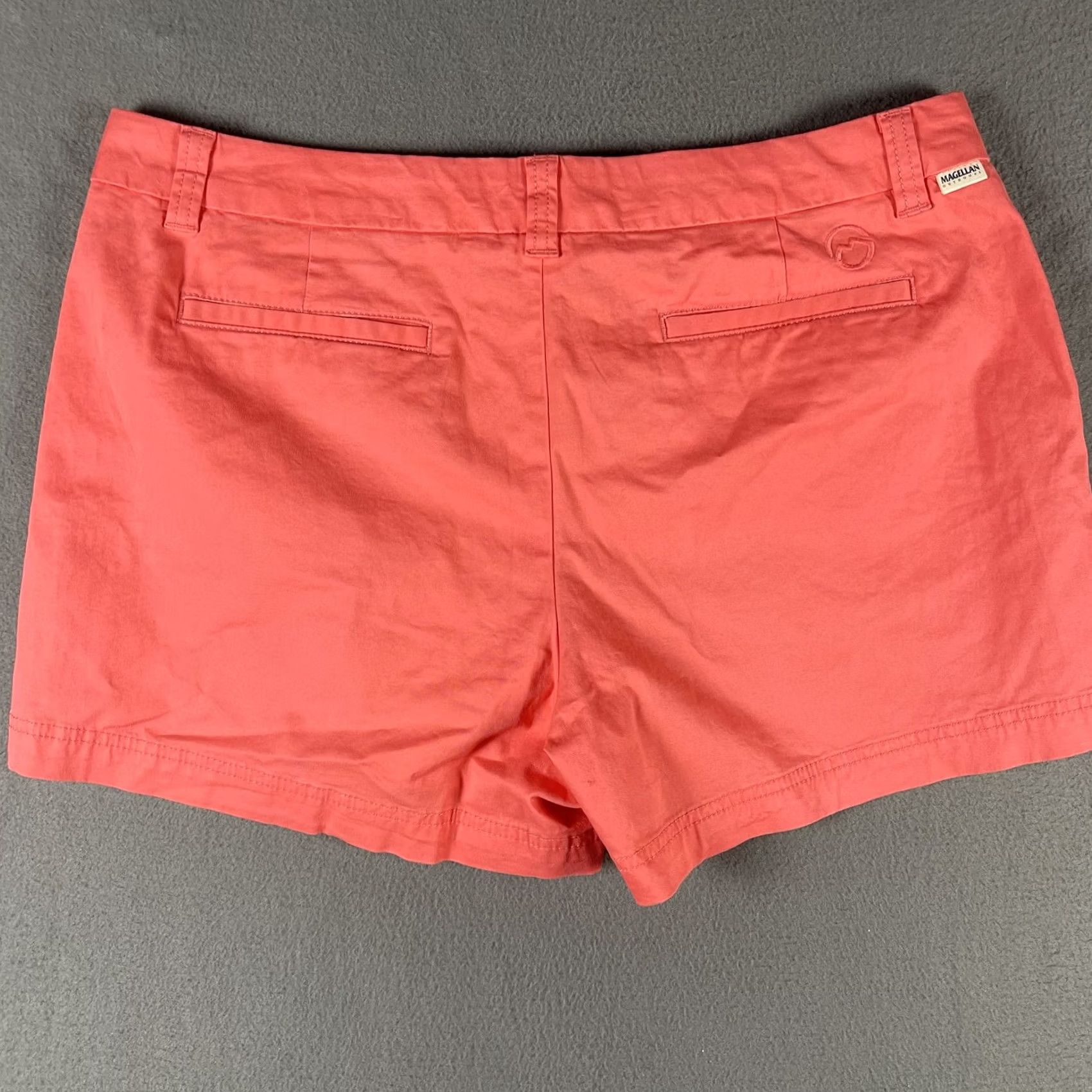 Vintage Magellan Outdoors Shorts Womens 14 Flat Front Lightweight Summer Casual Size 36" / US 14 / IT 50 - 2 Thumbnail