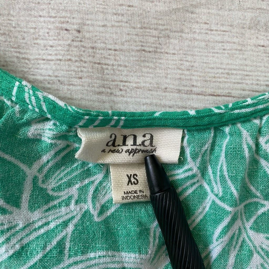 Other ANA women XS ruched front tank crop top green and white desi Size XS / US 0-2 / IT 36-38 - 6 Thumbnail