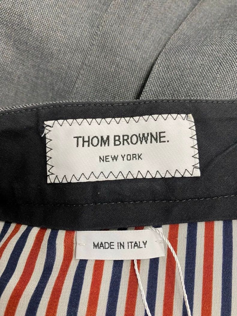 Thom Browne THOM BROWNE Pleated Skirt Size 40 2502-Nextarrow Size 26" / US 2 / IT 38 - 3 Thumbnail