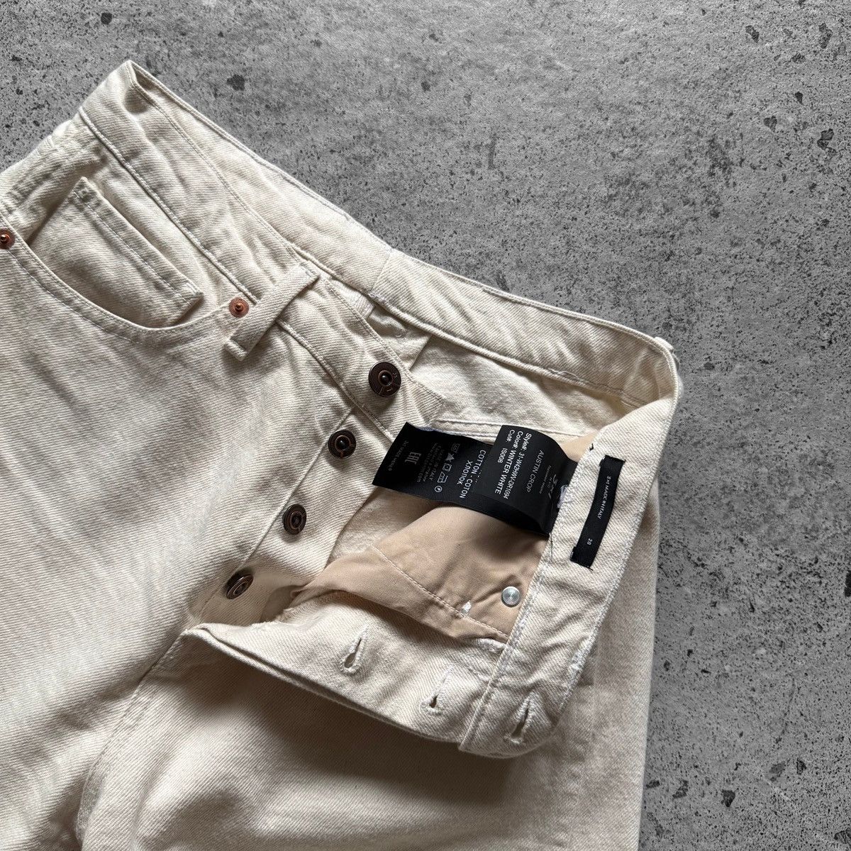 3x1 3x1 NYC Wmns Austin Crop White High Waist Straight Leg Jeans Size 28" / US 6 / IT 42 - 3 Thumbnail