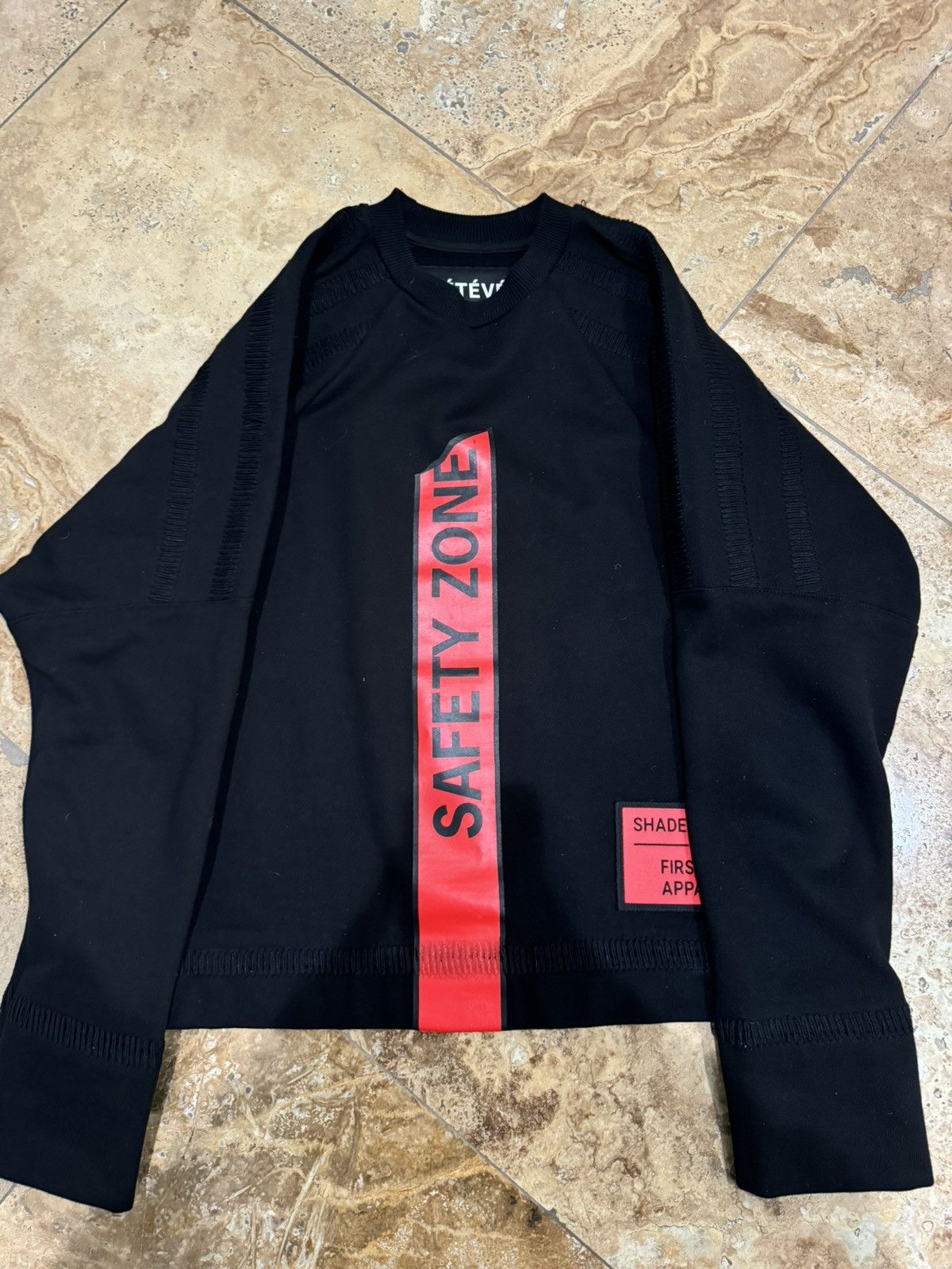 Other RARE LÉTÉVÉ Slightly Cropped Sweatshirt Size US L / EU 52-54 / 3 - 1 Thumbnail