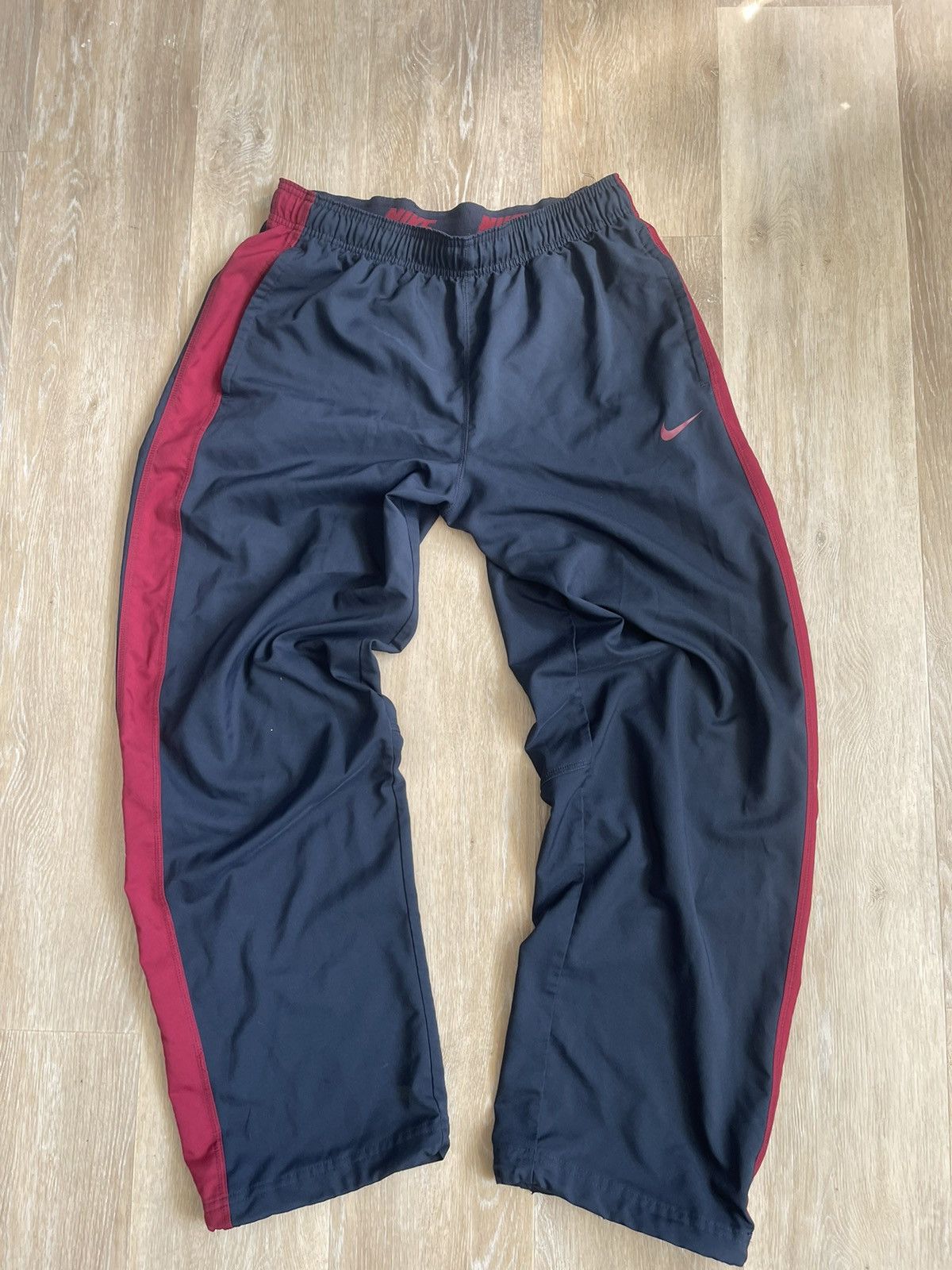Nike × Vintage VINTAGE NIKE TRACKPANTS Y2K BAGGY Size US 29 - 1 Thumbnail