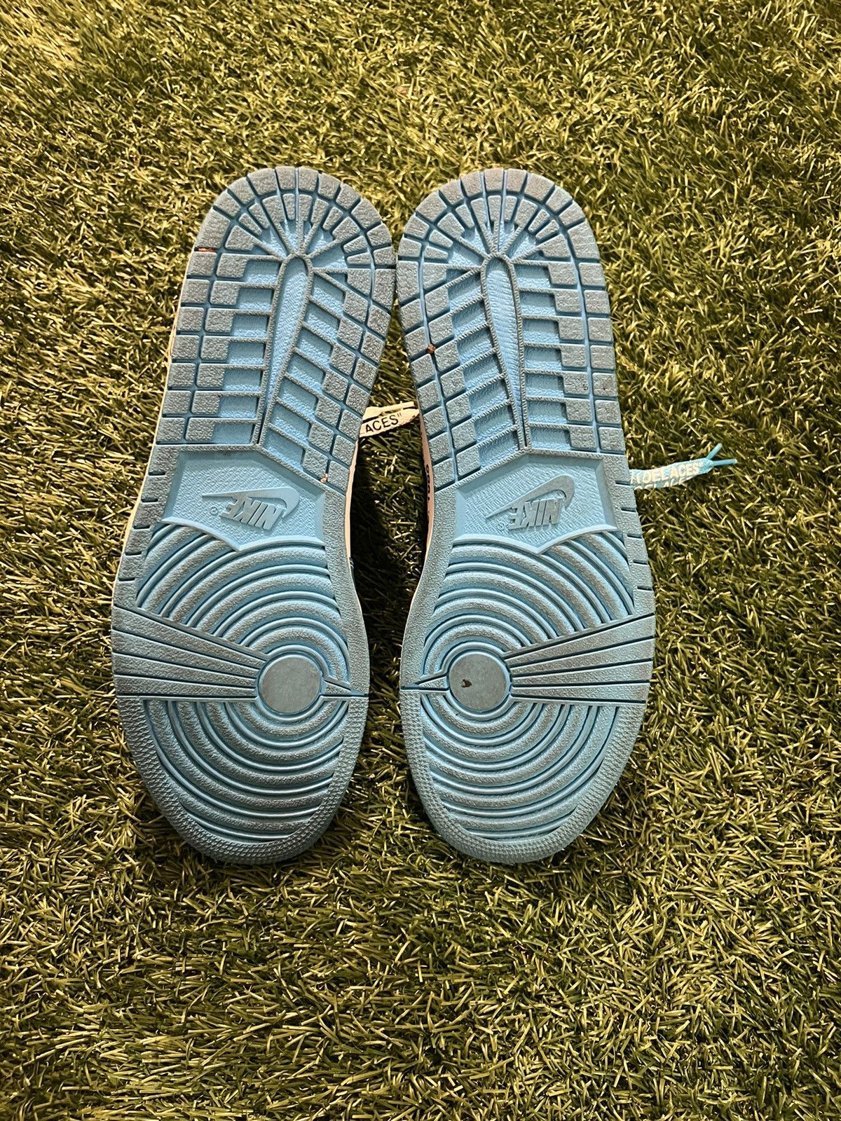 Off-White Off White Nike Jordan 1 UNC High Sneaker Blue Shoes Size US 11.5 / EU 44-45 - 7 Thumbnail