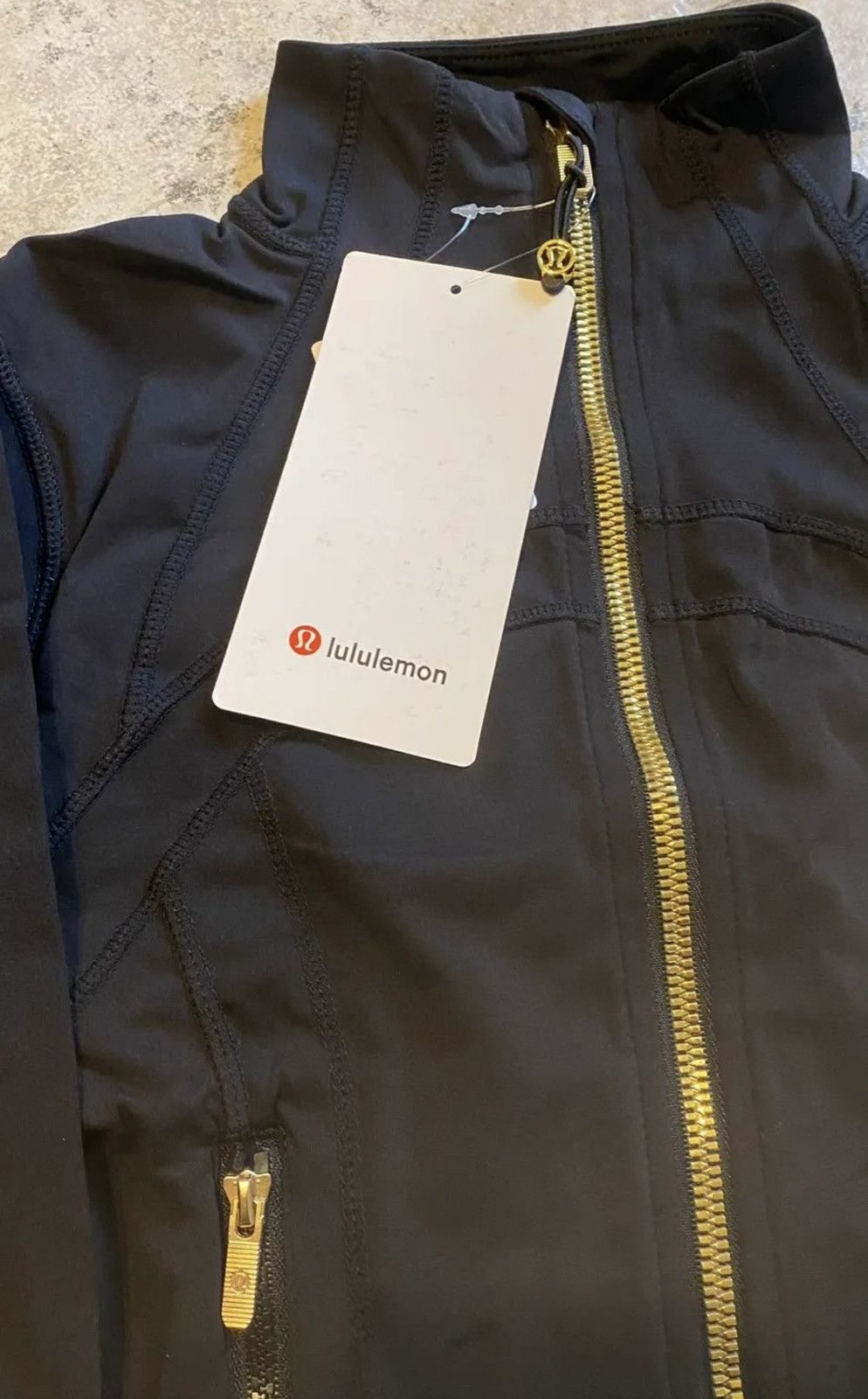 Lululemon Lululemon black define jacket with gold zipper Size M / US 6-8 / IT 42-44 - 2 Thumbnail