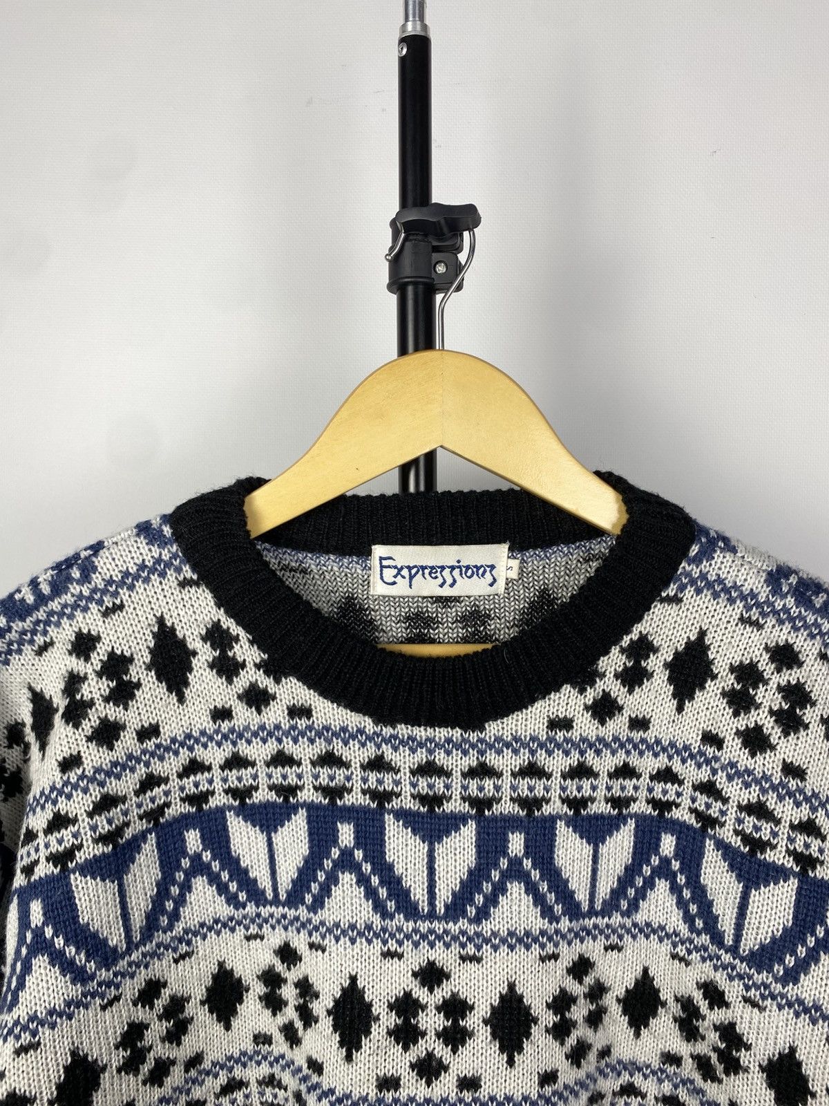 Japanese Brand × Vintage CRAZY VINTAGE 80s ART ALASKA Dog Husky SWEATER Japanese Size US S / EU 44-46 / 1 - 2 Thumbnail