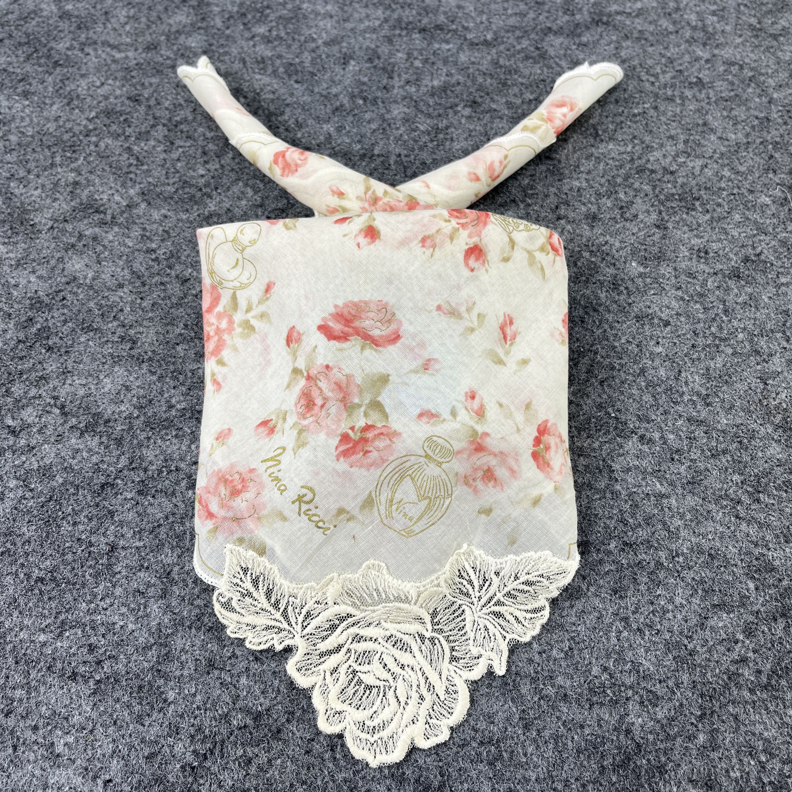 Nina Ricci × Vintage Nina Ricci Handkerchief / Bandana / Neckerchief B105 Size ONE SIZE - 1 Thumbnail