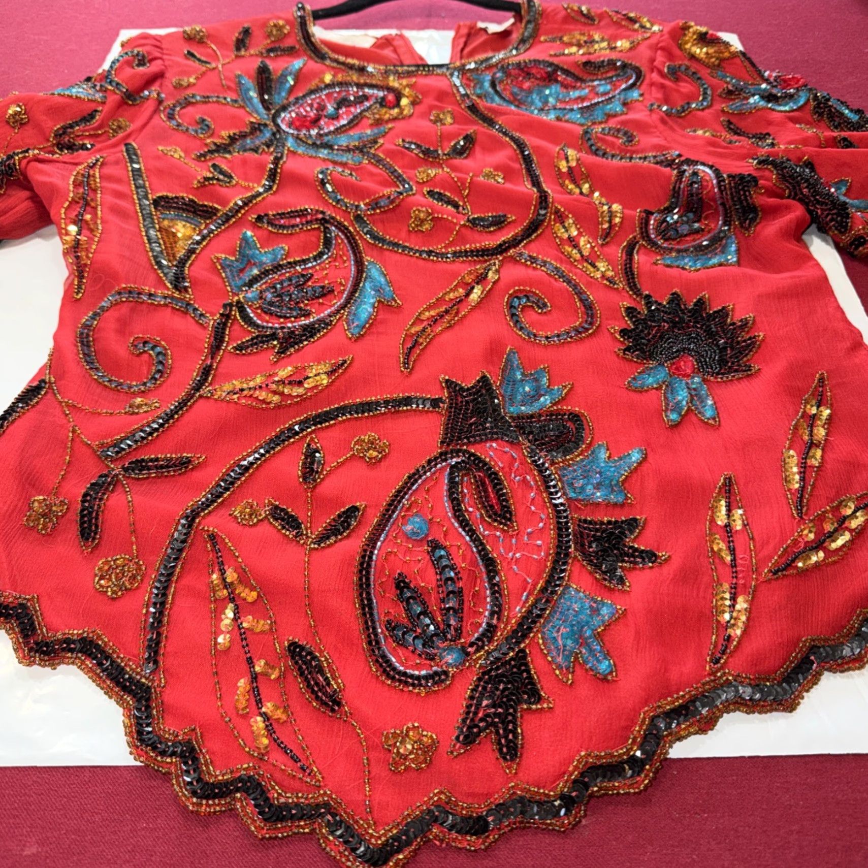 Vintage VINTAGE Laurence Kazar RED Silk black Blue Sequin Beaded Top Women L Floral S/S Formal Top Size L / US 10 / IT 46 - 5 Thumbnail