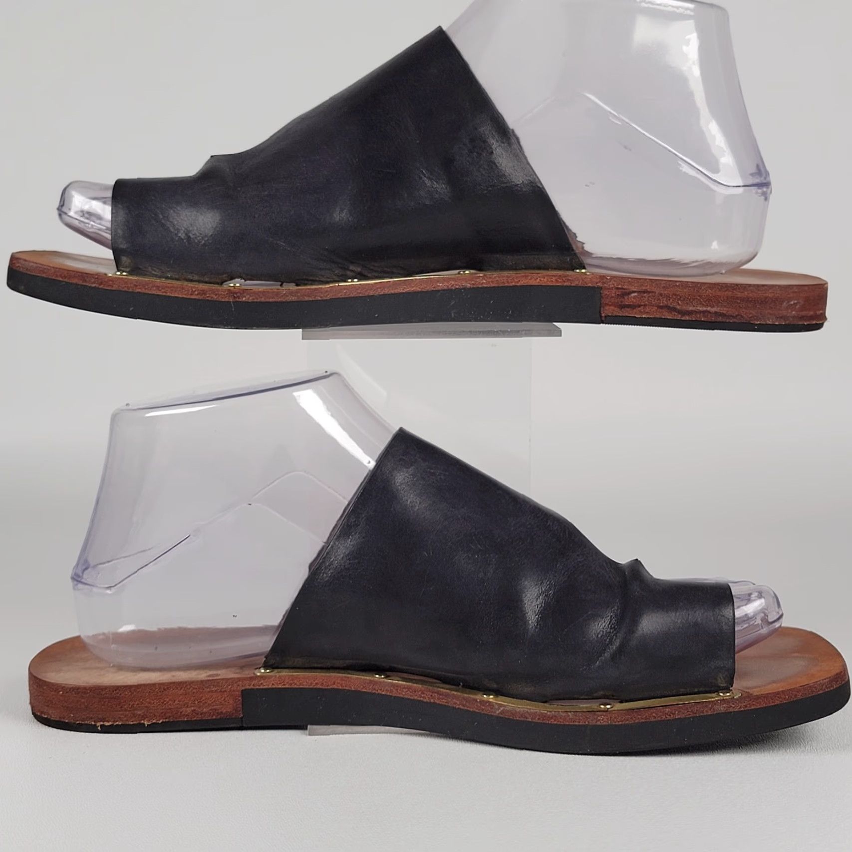 Calvin Klein VINTAGE Calvin Klein Pax Black Faux Leather Thongs Flats Sandals Size 8/38 Women Shoes Flat Heel Thong Leather Black Womens Size US 8 / IT 38 - 4 Thumbnail