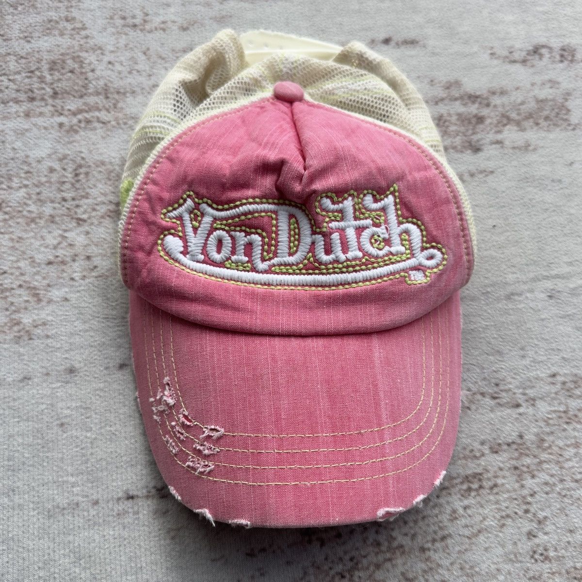 Von Dutch VON DUTCH DISTRESSED TRUCKER HAT VINTAGE Y2K Size ONE SIZE - 1 Thumbnail