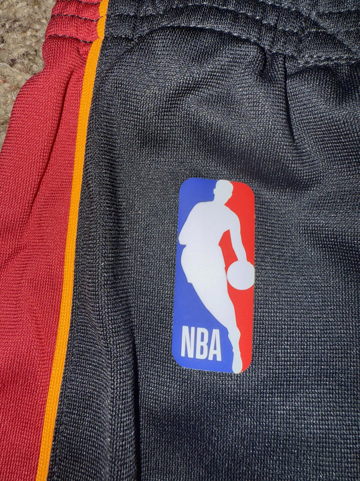 Nike Nike Men's NBA Maimi Heat Dri-Fit ADV Team Issued Shorts Size US 34 / EU 50 - 4 Thumbnail