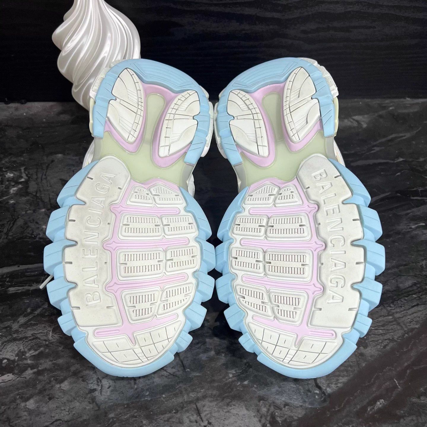 Balenciaga Balenciaga Track Macaron Slides 40 95 new Size US 10 / IT 40 - 5 Thumbnail