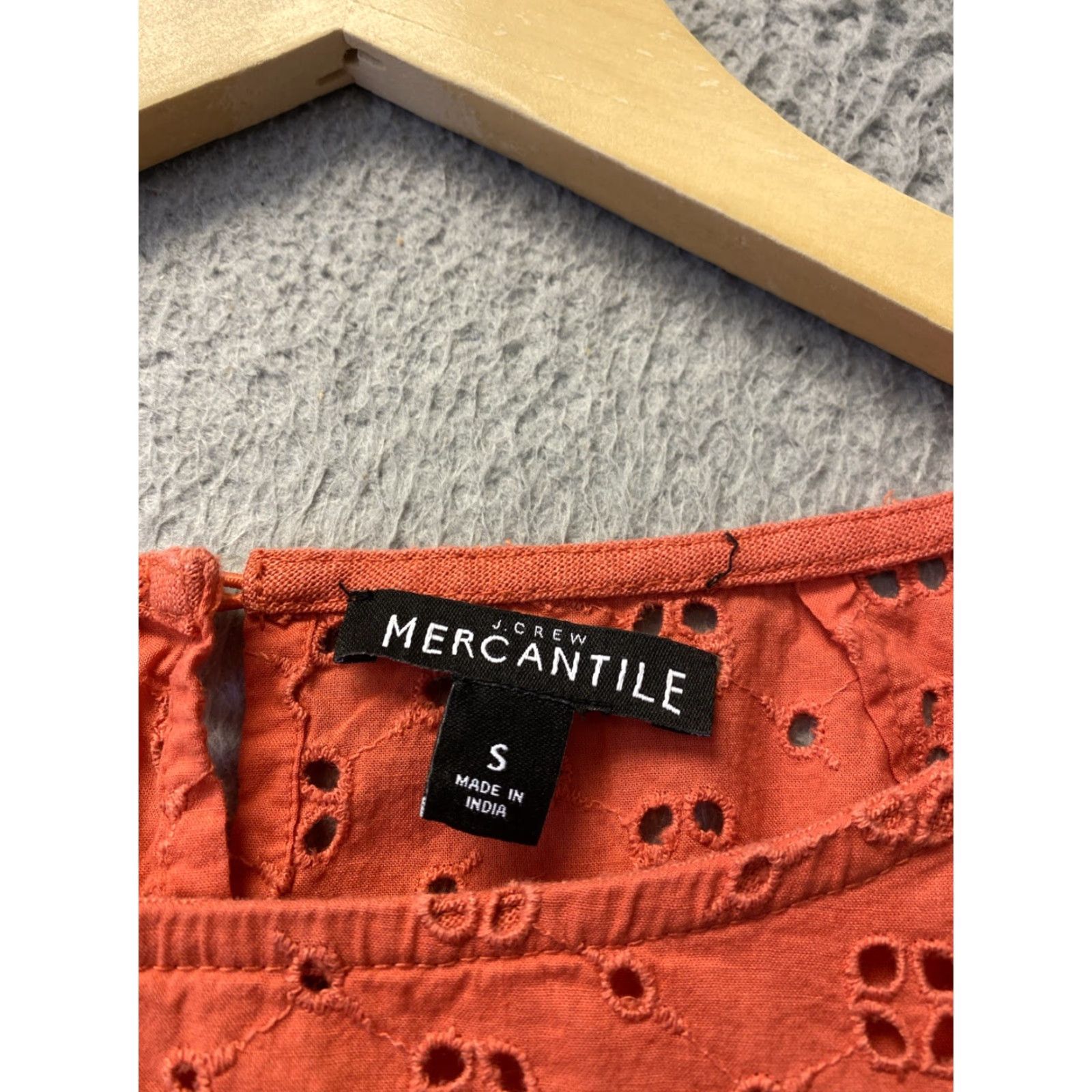 J.Crew VINTAGE? No — J.CREW MERCANTILE Linen Blend Eyelet Top Women S Shirt Tunic Long Sleeve Orange Eyelet Casual Business 160-13 Size S / US 4 / IT 40 - 2 Thumbnail