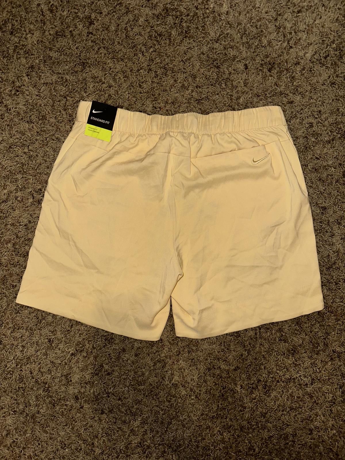 Nike Nike Womens Golf UV Pleated Shorts Sample Size 28" / US 6 / IT 42 - 4 Thumbnail
