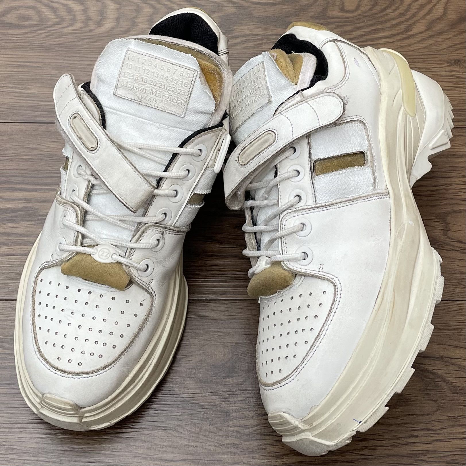 靴 maison margiela 22 retro fit sneaker Maison Margiela 22 Retro Runner Maison Margiela