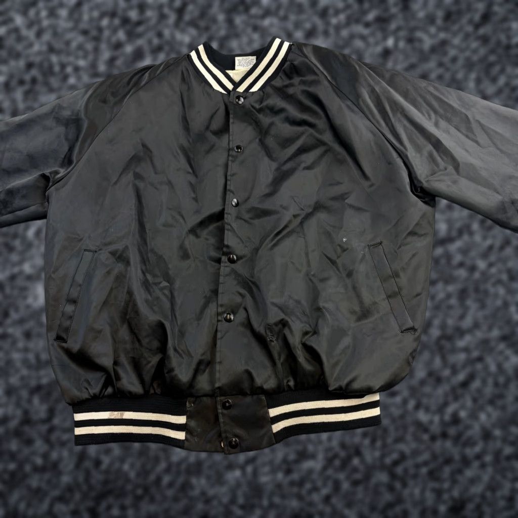 TaylorMade VINTAGE Taylor Made Nashville Music City Jacket Mens 2XL Black Satin Varsity USA Adult Short Snap Front Size US XXL / EU 58 / 5 - 1 Thumbnail