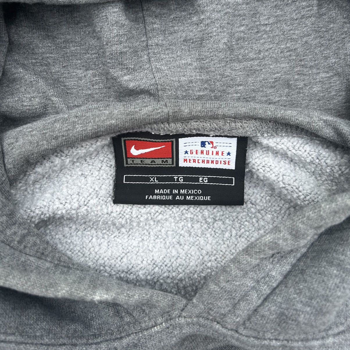 Nike Vintage Nike Chicago White Sox Hoodie Size US XL / EU 56 / 4 - 2 Thumbnail