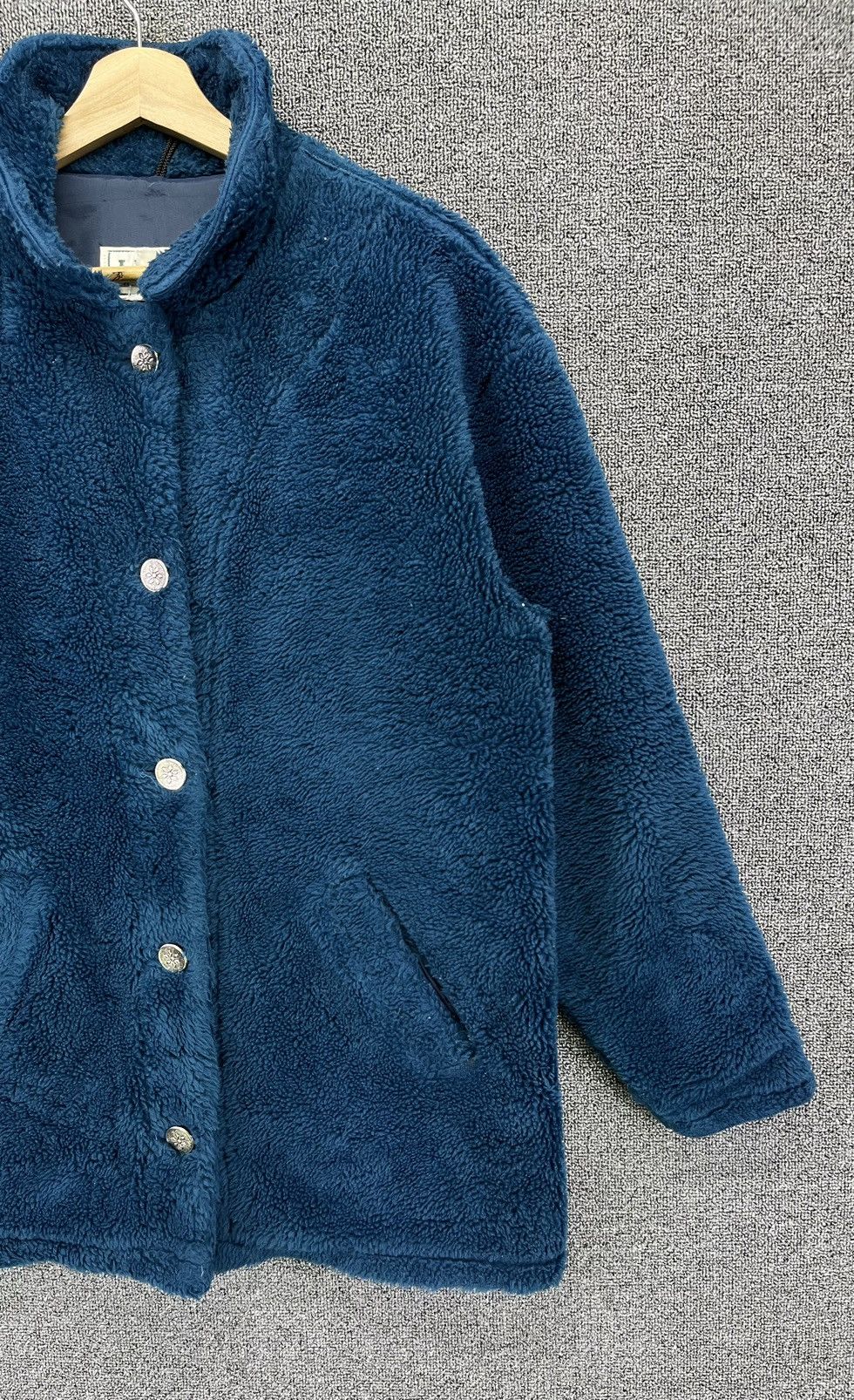 L.L. Bean Vintage L.L. Bean Deep Pile Classic Button Up Jacket Size M / US 6-8 / IT 42-44 - 4 Thumbnail