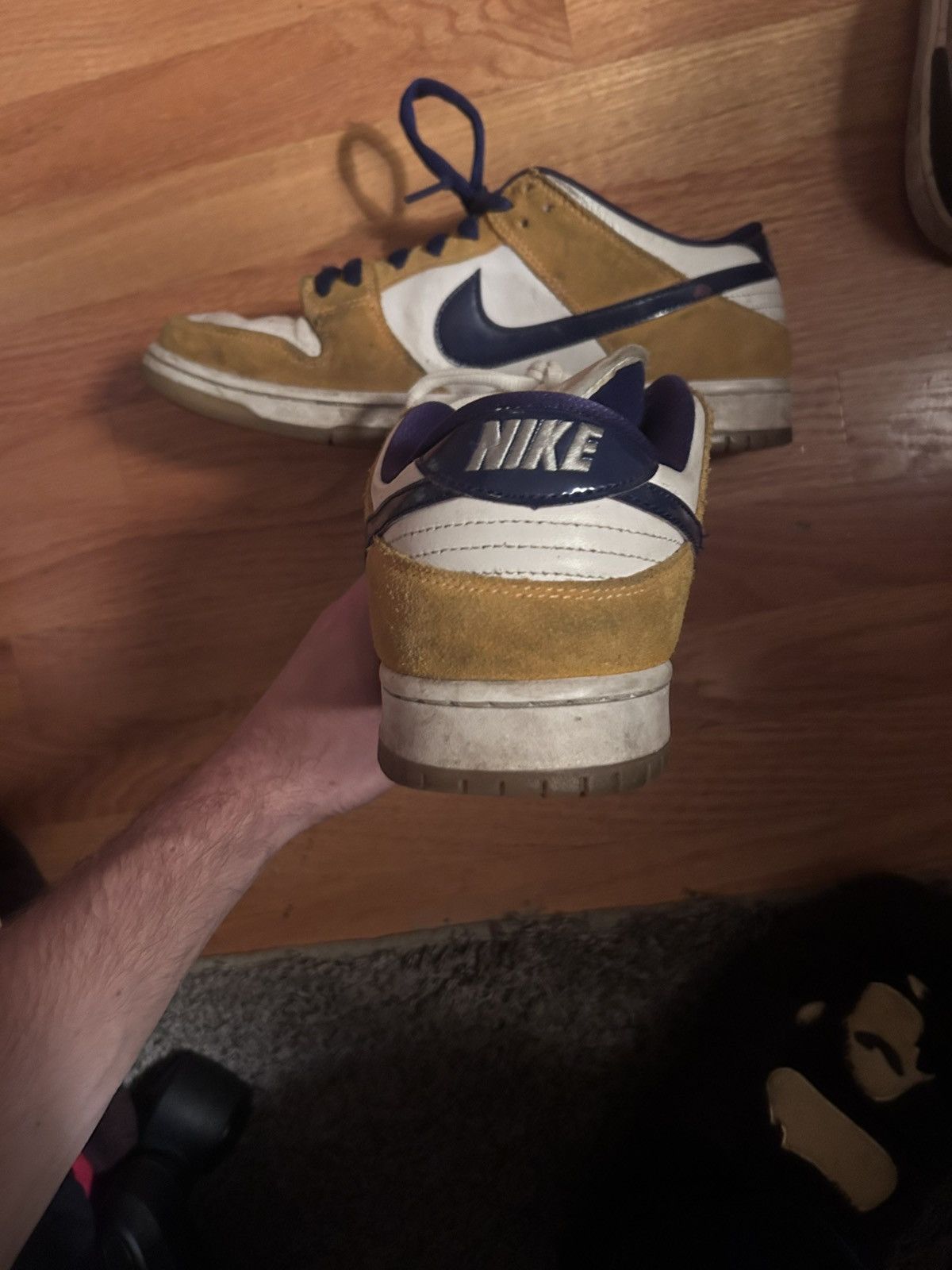 Nike Laser orange nike sb dunks Size US 11 / EU 44 - 3 Thumbnail