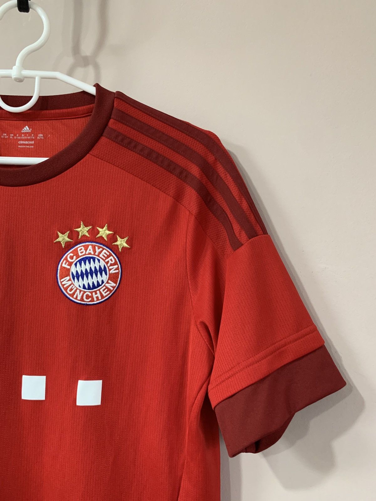 Adidas Bayern Munich 2015 home Football Shirt Adidas Soccer Jersey Size US XS / EU 42 / 0 - 4 Thumbnail