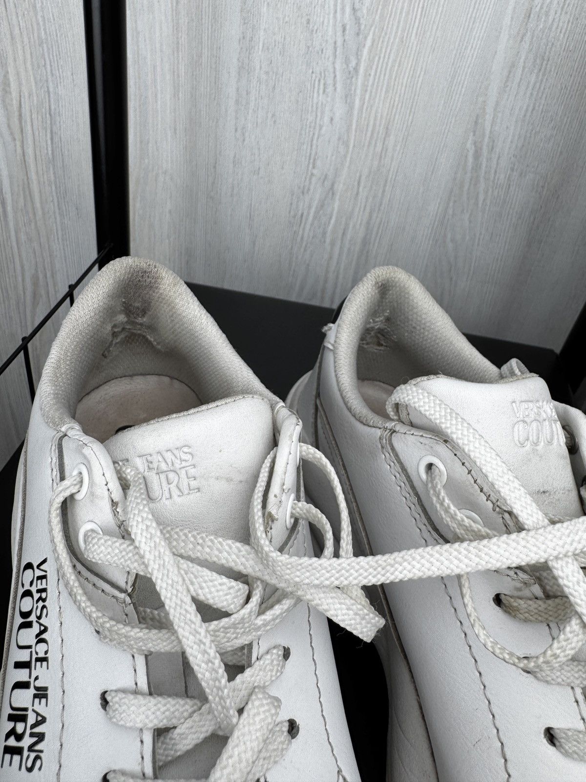 Versace Jeans Couture Versace Jeans Couture white big logo low top sneakers 37 Size US 7 / IT 37 - 19 Thumbnail