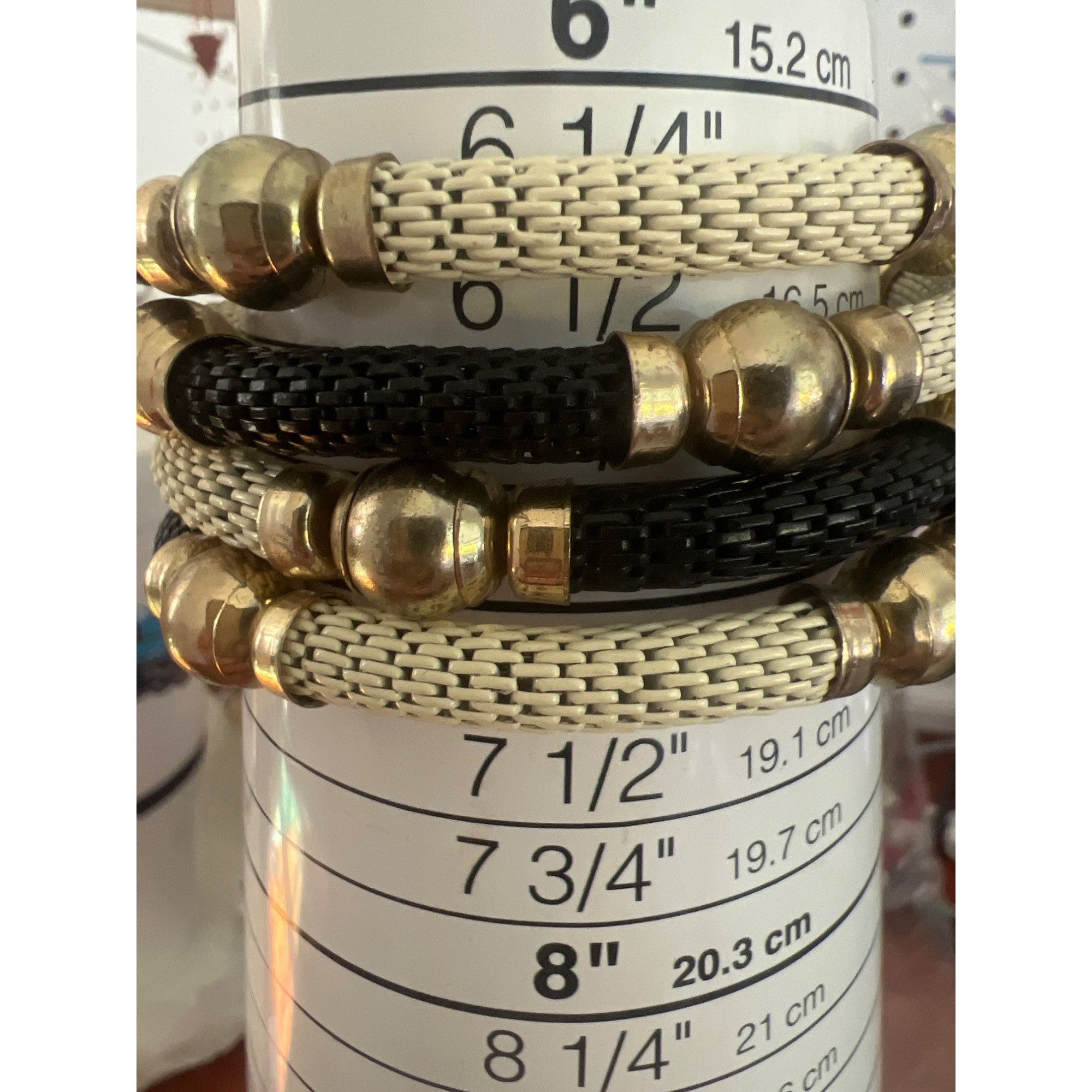 Other Vintage Gold Tone Cream Black Mesh Memory Wire Bracelet Cuff Size ONE SIZE - 4 Thumbnail