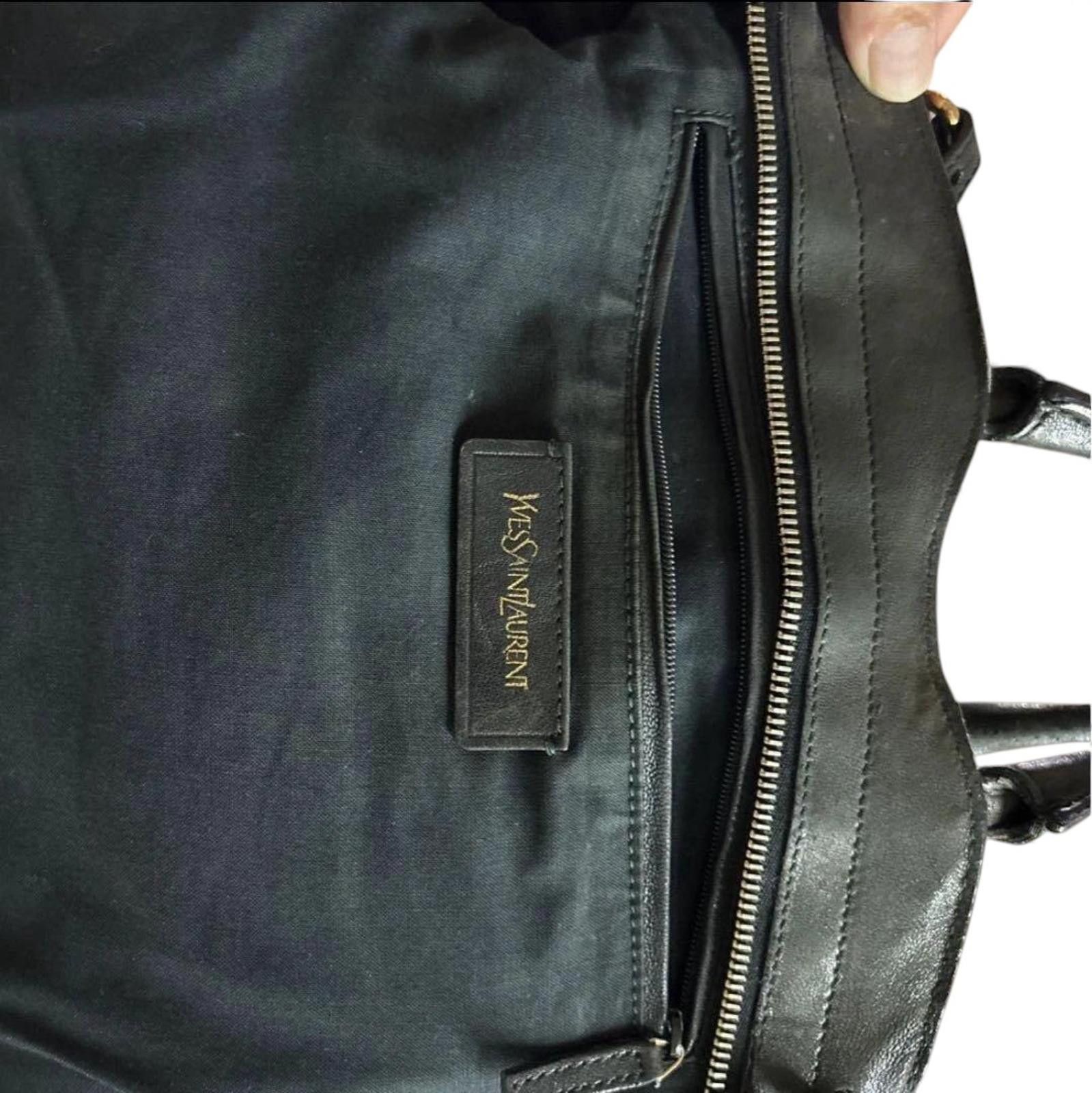 Yves Saint Laurent Saint Laurent - Black Leather Handbag Gold Y Logo Size ONE SIZE - 8 Thumbnail