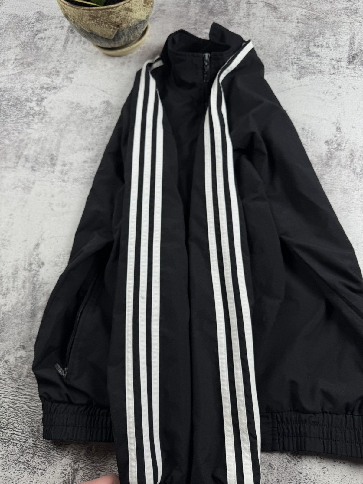 Adidas Vintage Adidas Original Y2K Retro Black Hype Logo Track Activewear Light Jacket Size US M / EU 48-50 / 2 - 9 Thumbnail