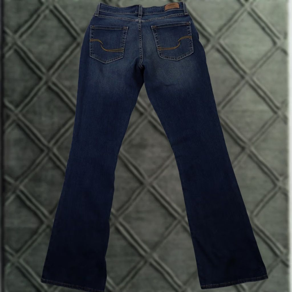 Levi's Levi Strauss Signature WOMEN Jeans Size 30 Boot Cut Blue Denim Size 30" / US 8 / IT 44 - 1 Thumbnail