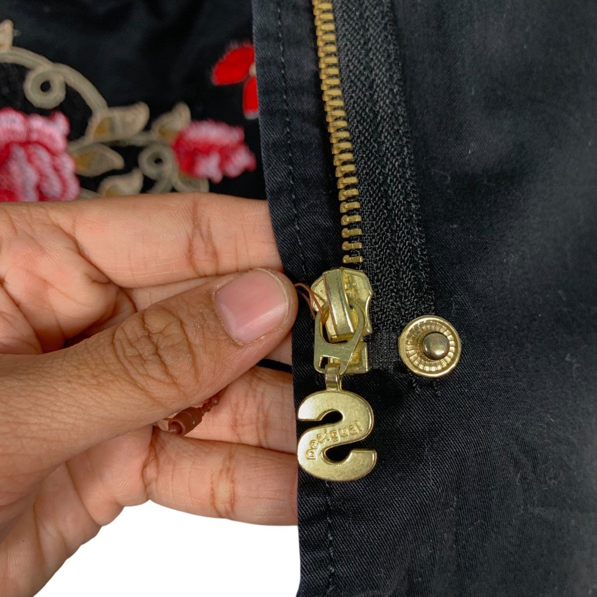 Desigual DESIGUAL Embroidery Florals Design Hooded Jacket #2254-C100 Size M / US 6-8 / IT 42-44 - 15 Thumbnail