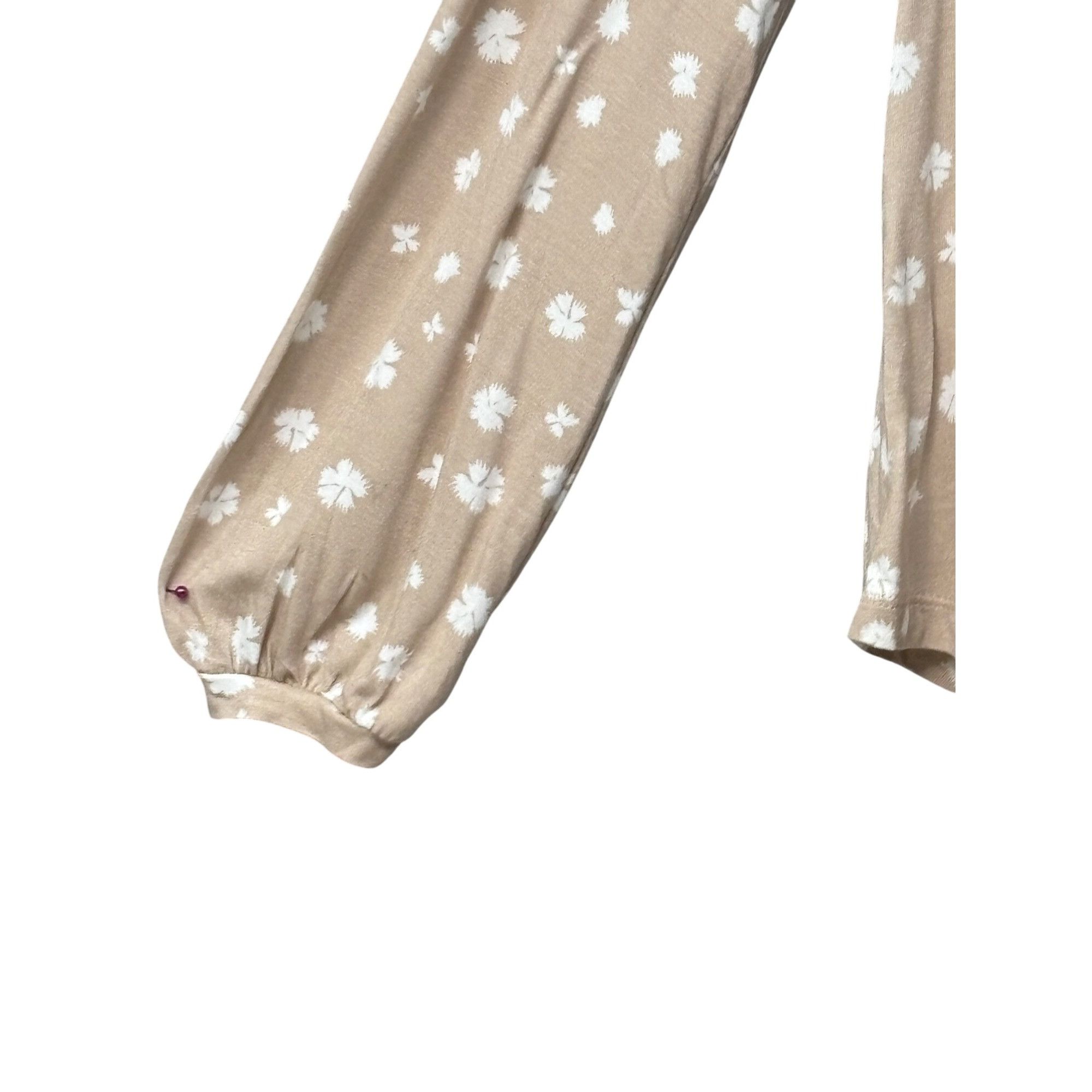 Liz Claiborne Liz Claiborne Petite Gathered Sleeve Cuffs, Rayon Top, Flora Size ONE SIZE - 7 Thumbnail