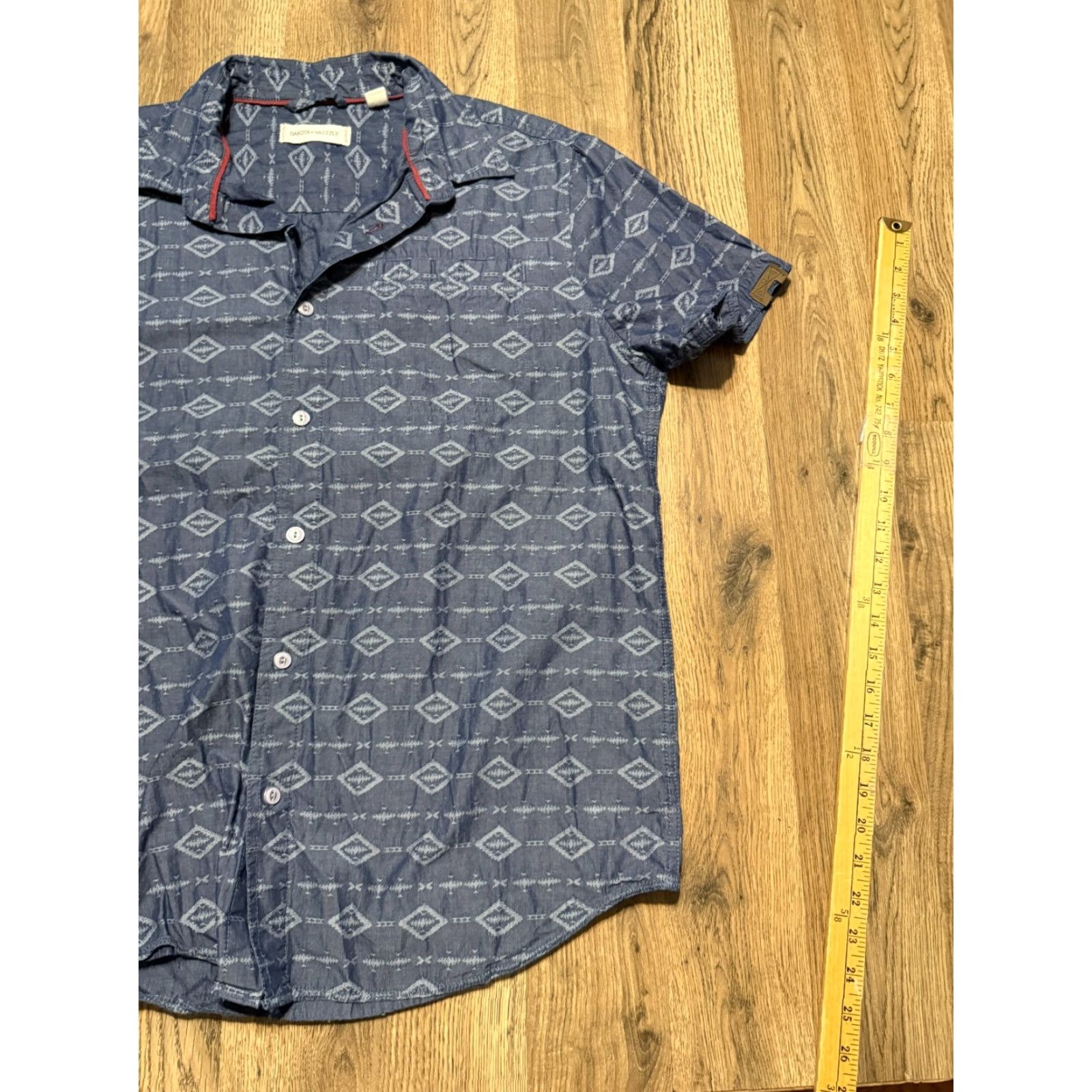 Vintage Dakota Grizzly Shirt Men’s Size Large Blue Grey Short Sleeve Button Up Shirt Size US L / EU 52-54 / 3 - 4 Thumbnail