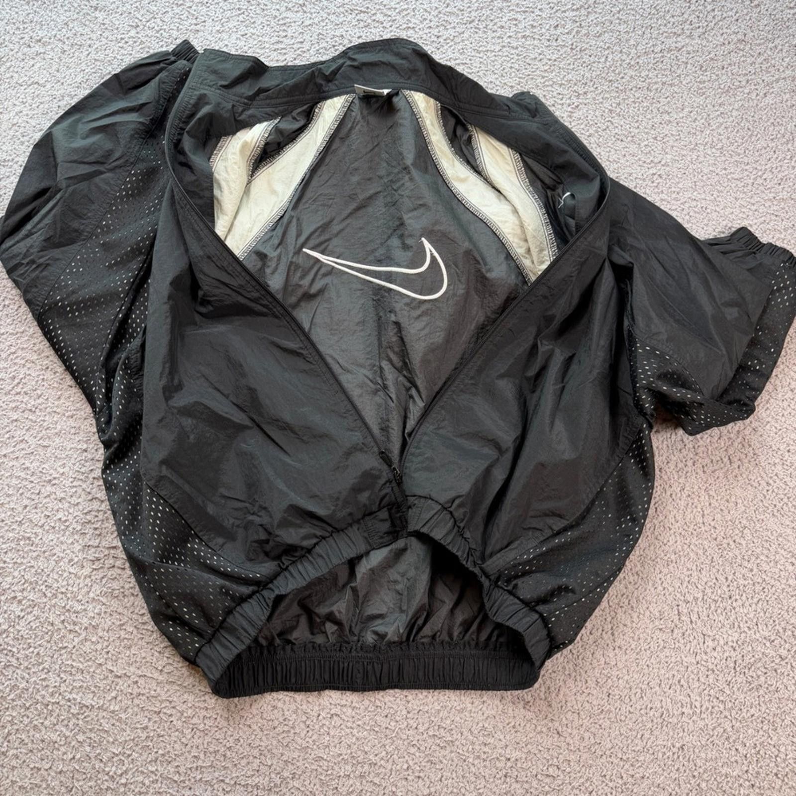 Nike Vintage 2000s Nike Windbreaker Jacket Black Mesh Panel Men L Size US L / EU 52-54 / 3 - 6 Thumbnail