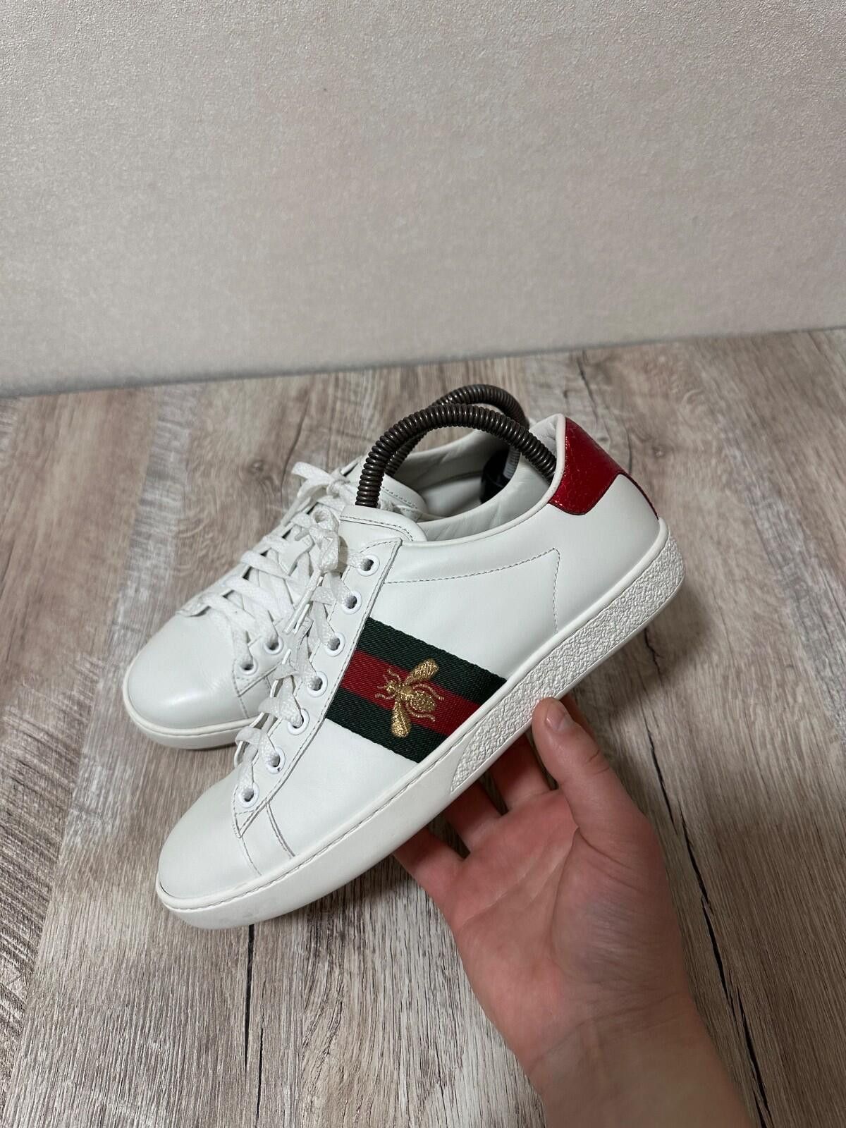 Gucci Gucci Ace Bee White Women's Sneakers Size 36 Size US 6.5 / IT 36.5 - 2 Thumbnail