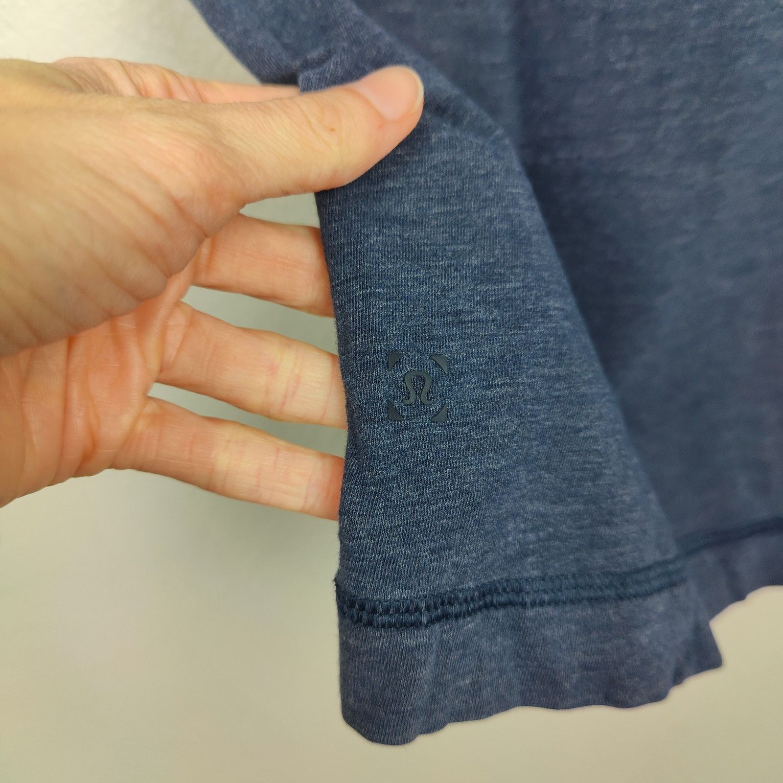Lululemon Lululemon 5 Year Basic Soulcycle T-Shirt Large Navy Blue Size US L / EU 52-54 / 3 - 5 Thumbnail