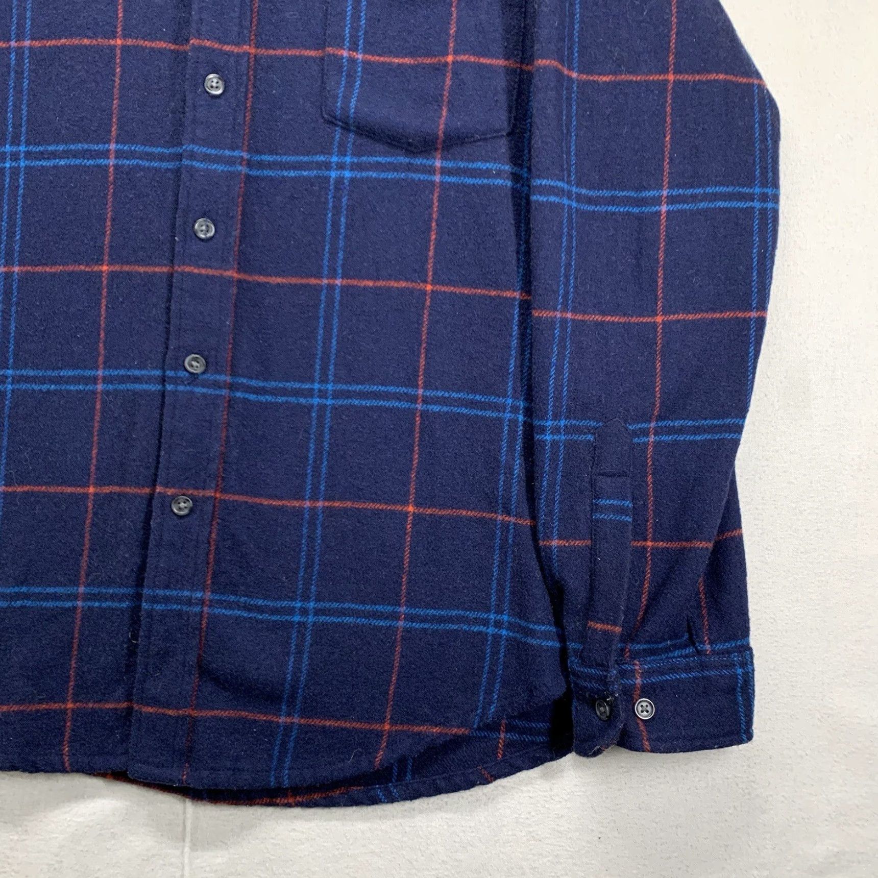 Club Room Club Room Shirt Men L Blue Plaid Flannel Wool Blend Button-Up Long Sleeve Casual Workwear 80s 90s Grunge Outdoor EUC Size US L / EU 52-54 / 3 - 7 Thumbnail