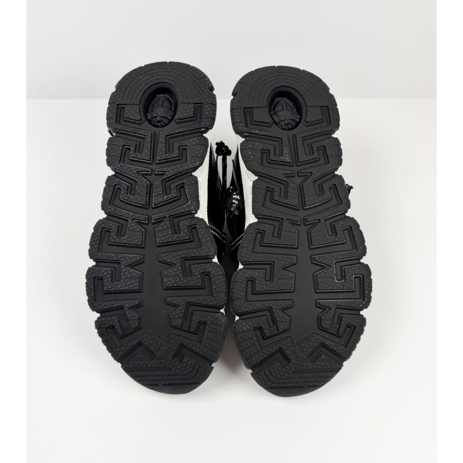 Versace Size 40EU/7US - Versace Trigreca Black Sneakers NEW! Size US 7 / EU 40 - 9 Thumbnail