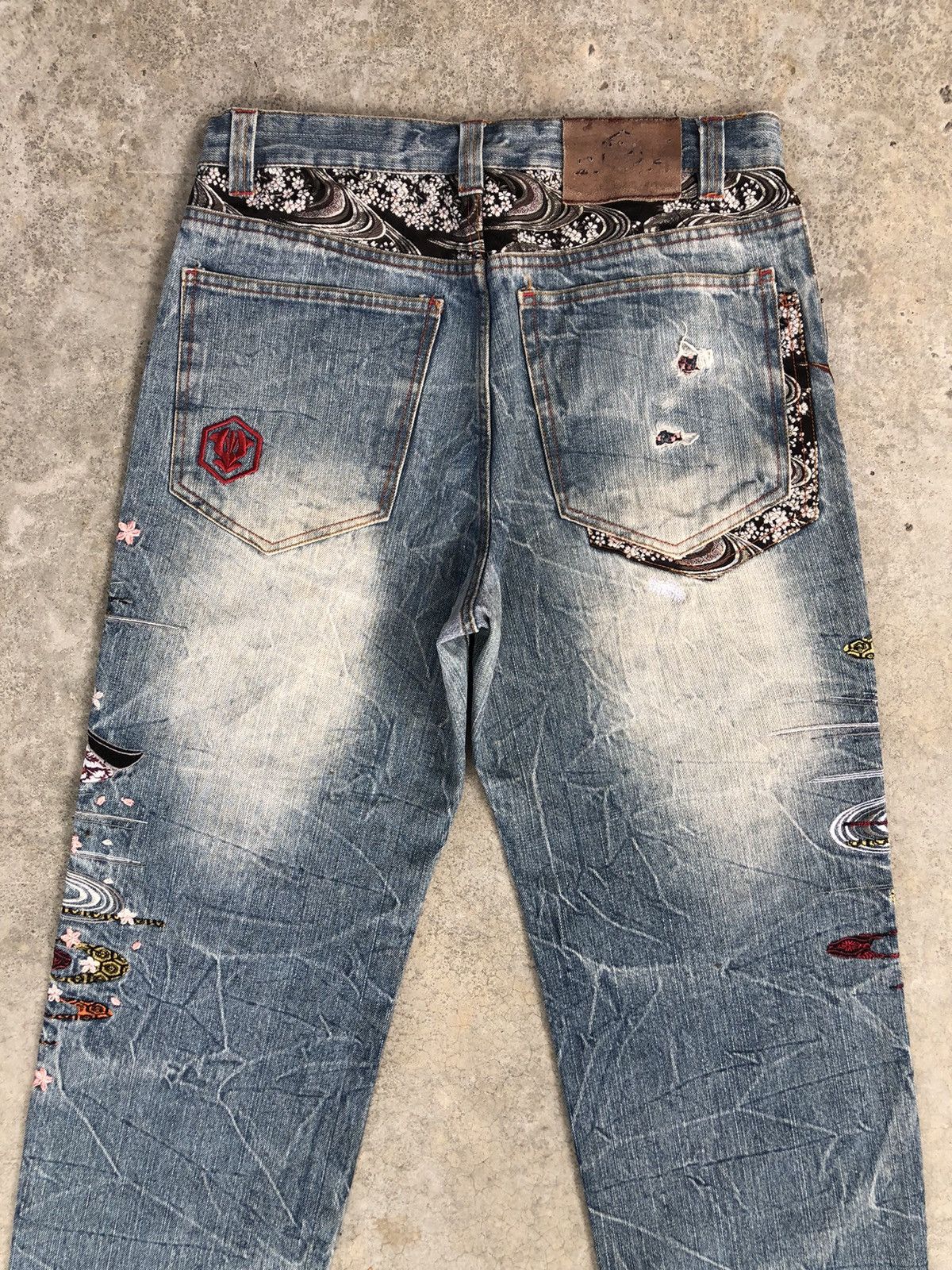 Japanese Brand Japanese Geisha Embroidered Jeans Distressed Jeans Size US 31 - 10 Thumbnail