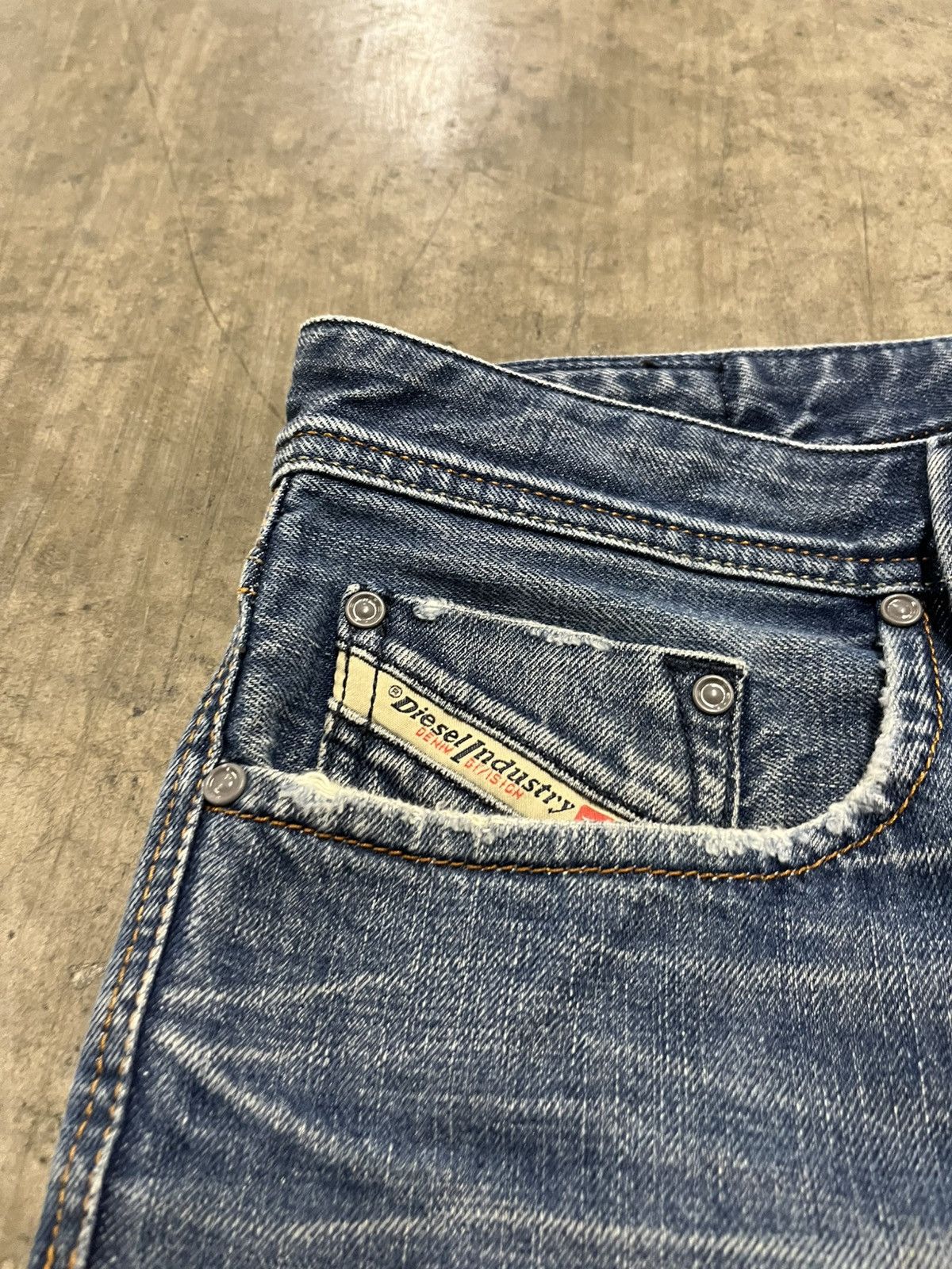 Diesel × Vintage Diesel vintage baggy fit denim jeans hype rare streetwear Size US 36 / EU 52 - 10 Thumbnail