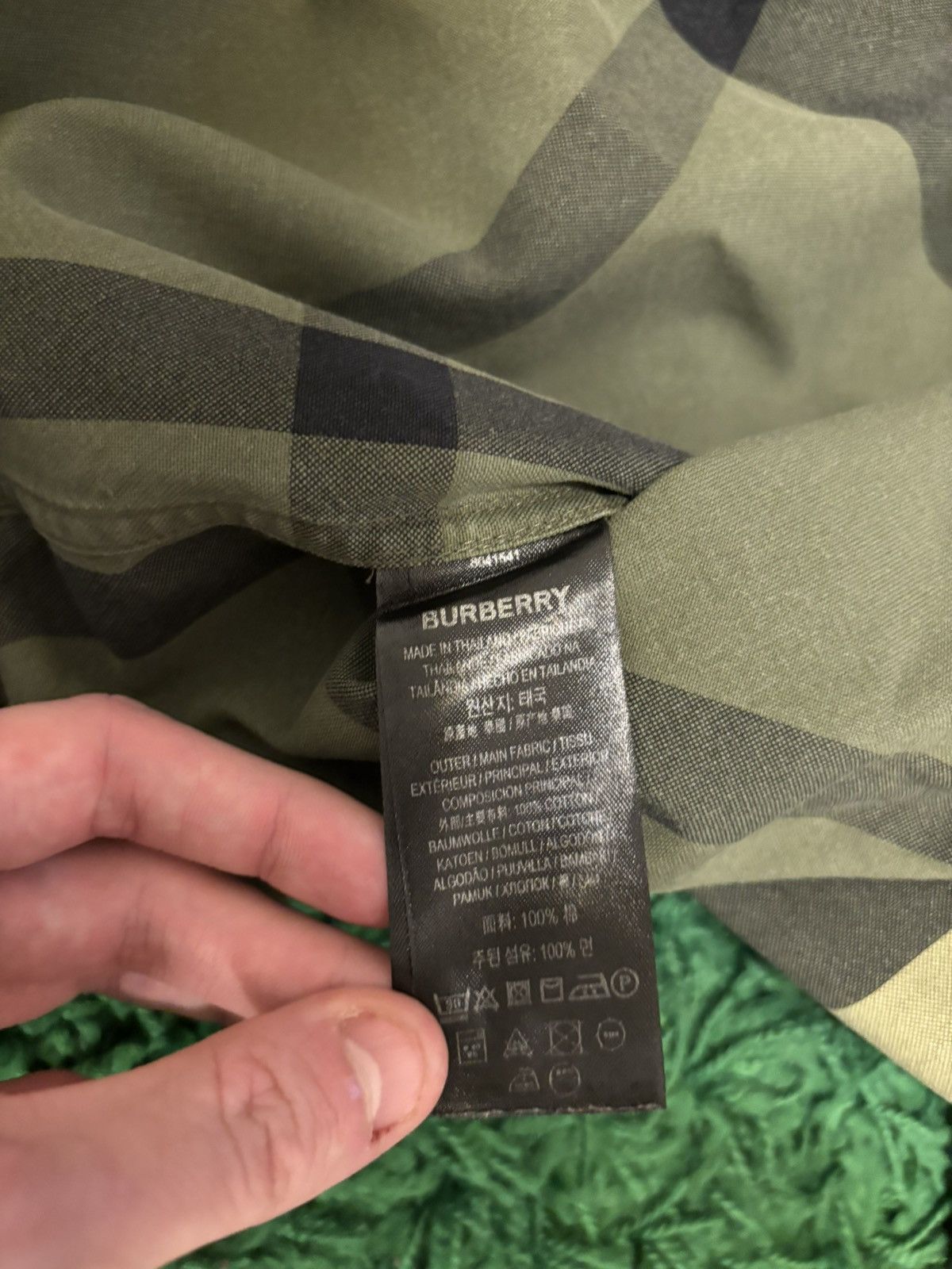 Burberry Burberry Plaid S/S Button-Up Size US S / EU 44-46 / 1 - 6 Thumbnail