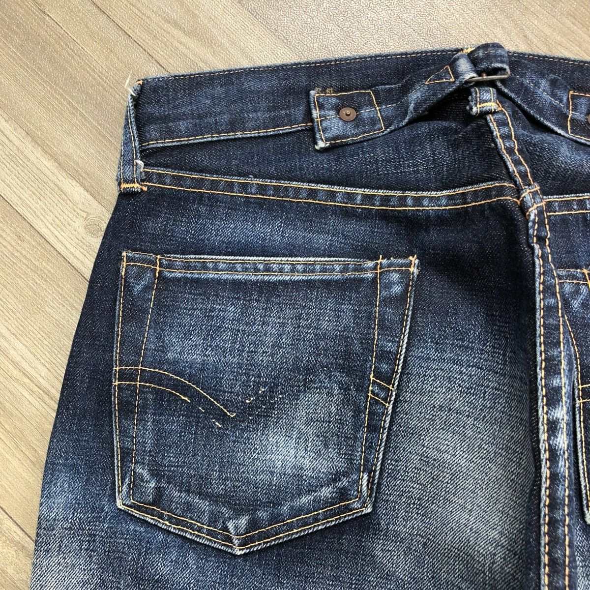 Levi's Vintage Clothing Vtg Levis 501XX LVC 37501 Buckle Back Selvedge Faded Jeans Size US 30 / EU 46 - 22 Thumbnail
