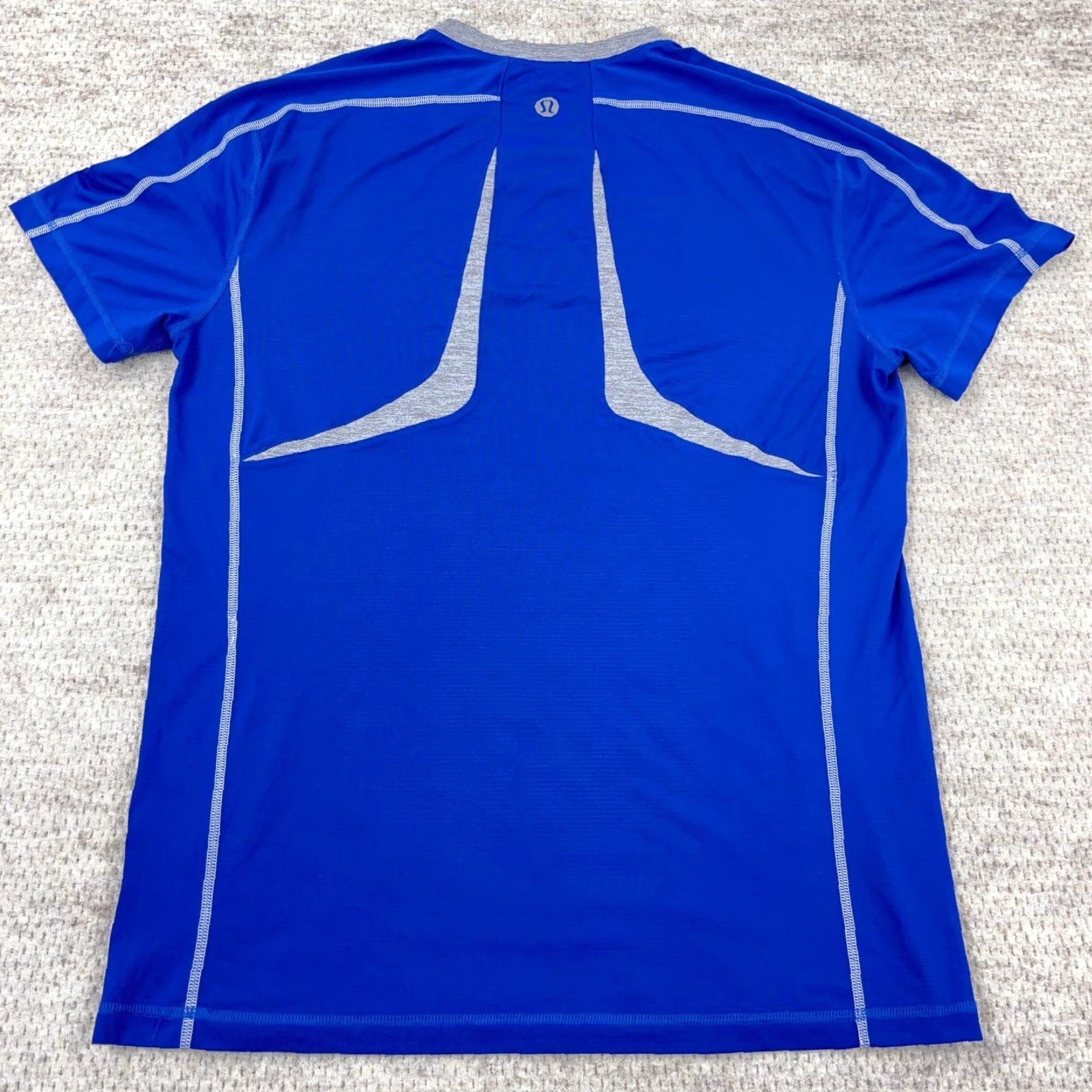 Lululemon Lululemon Shirt Men Large Royal Blue Tee V Neck Performance Run Training Gym | T-Shirt | Mens | L | Blue | 90s? Size US L / EU 52-54 / 3 - 2 Thumbnail