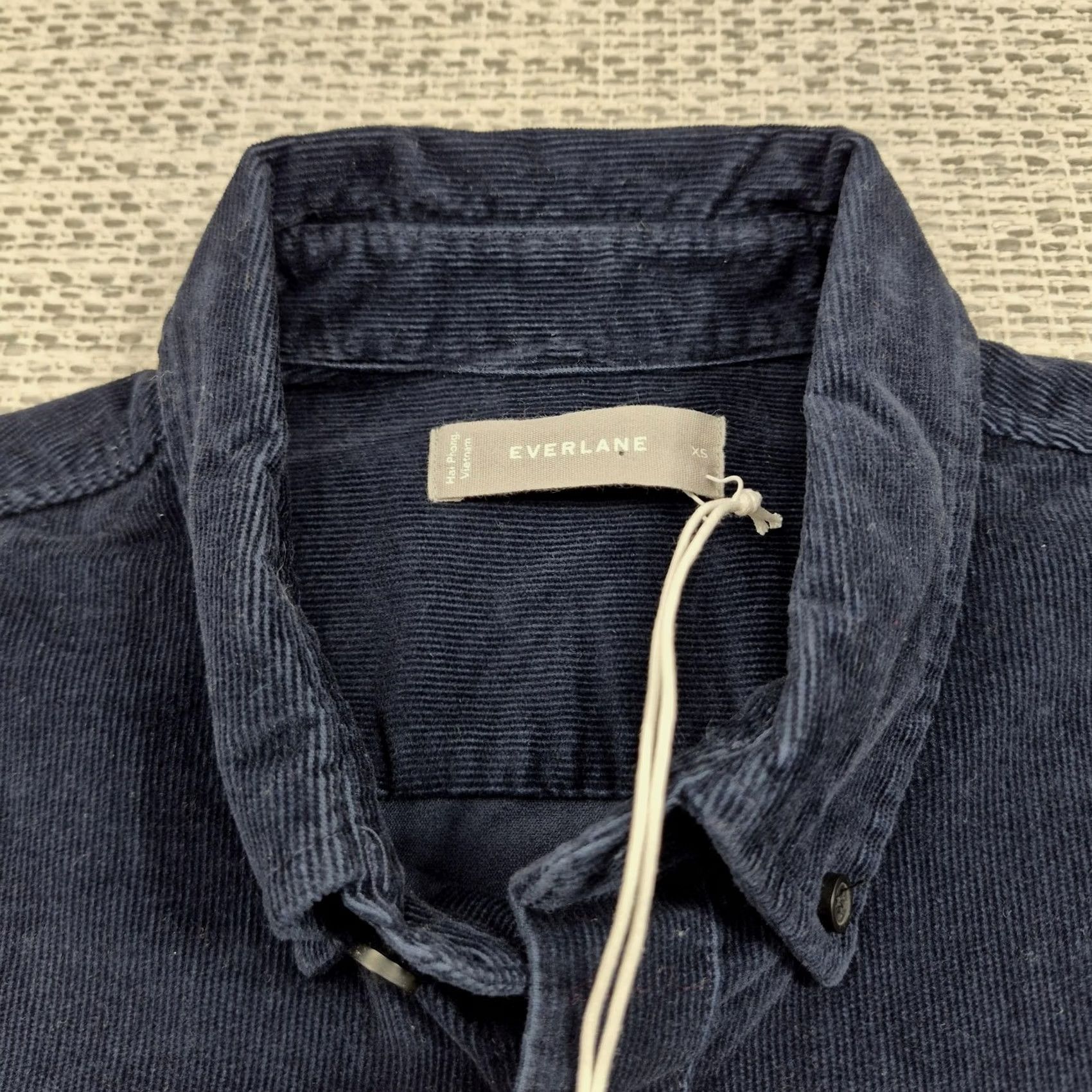Everlane Everlane Button Up Shirt Mens XS Navy Corduroy Long Sleeve Slim Fit Casual Size US XS / EU 42 / 0 - 6 Thumbnail